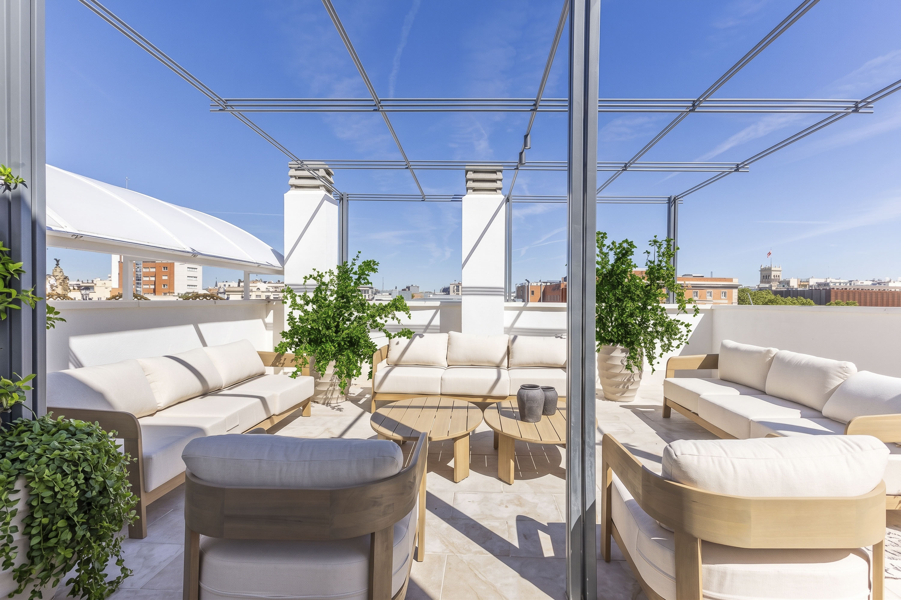 Spectacular brand-new penthouse with two terraces and two parking spaces