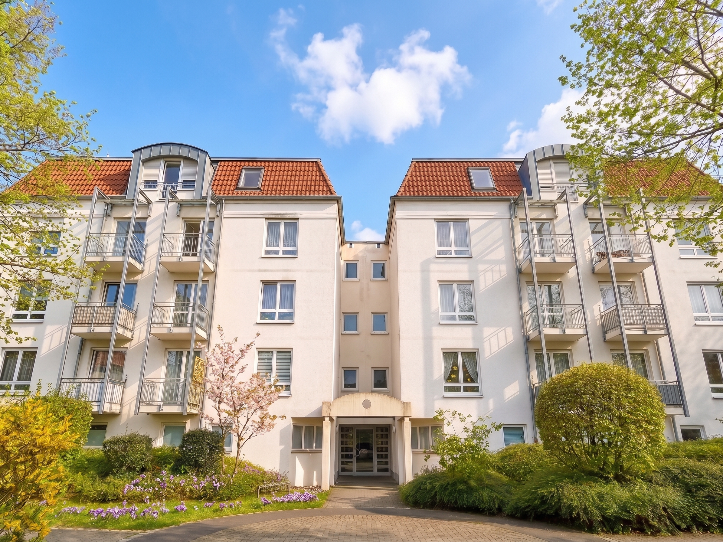 Attraktive 3-Raum-Wohnung mit 2 Balkonen in Dresden-Laubegast