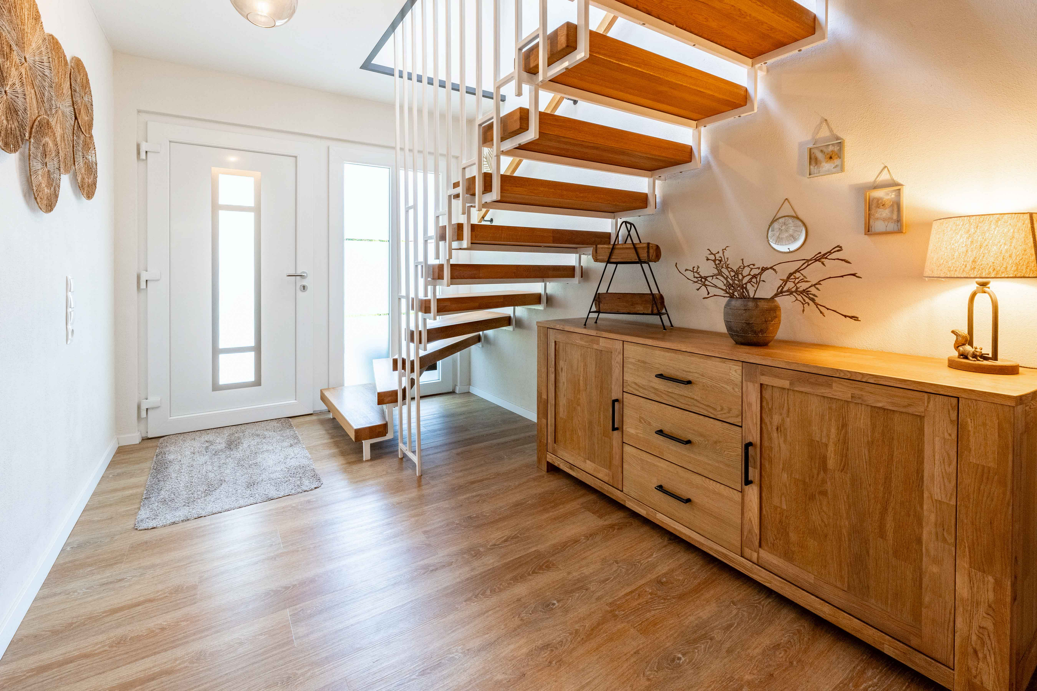 Exklusives Einfamilienhaus mit Studio, Sauna und traumhaftem Garten