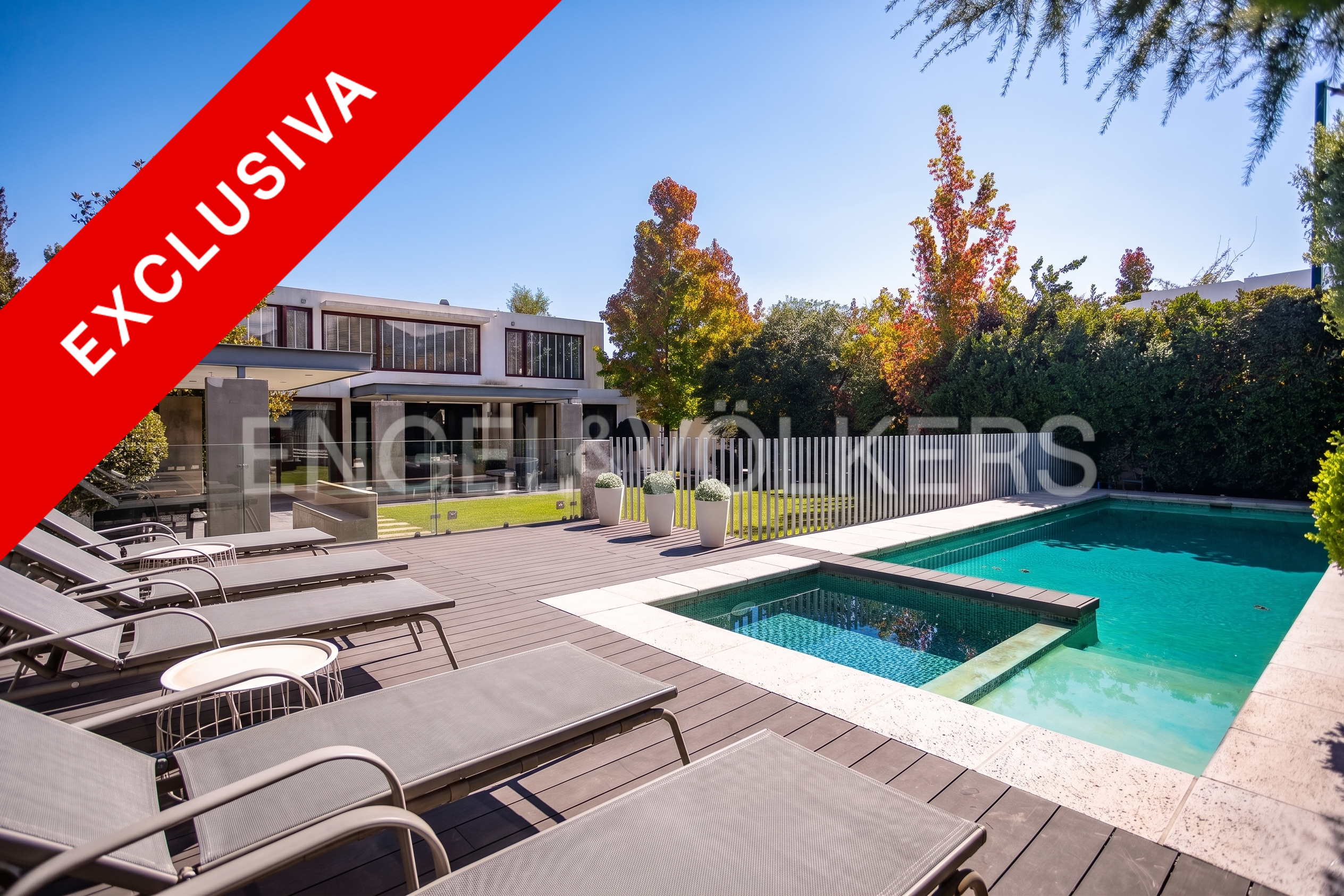 Excelente casa mediterránea en condominio