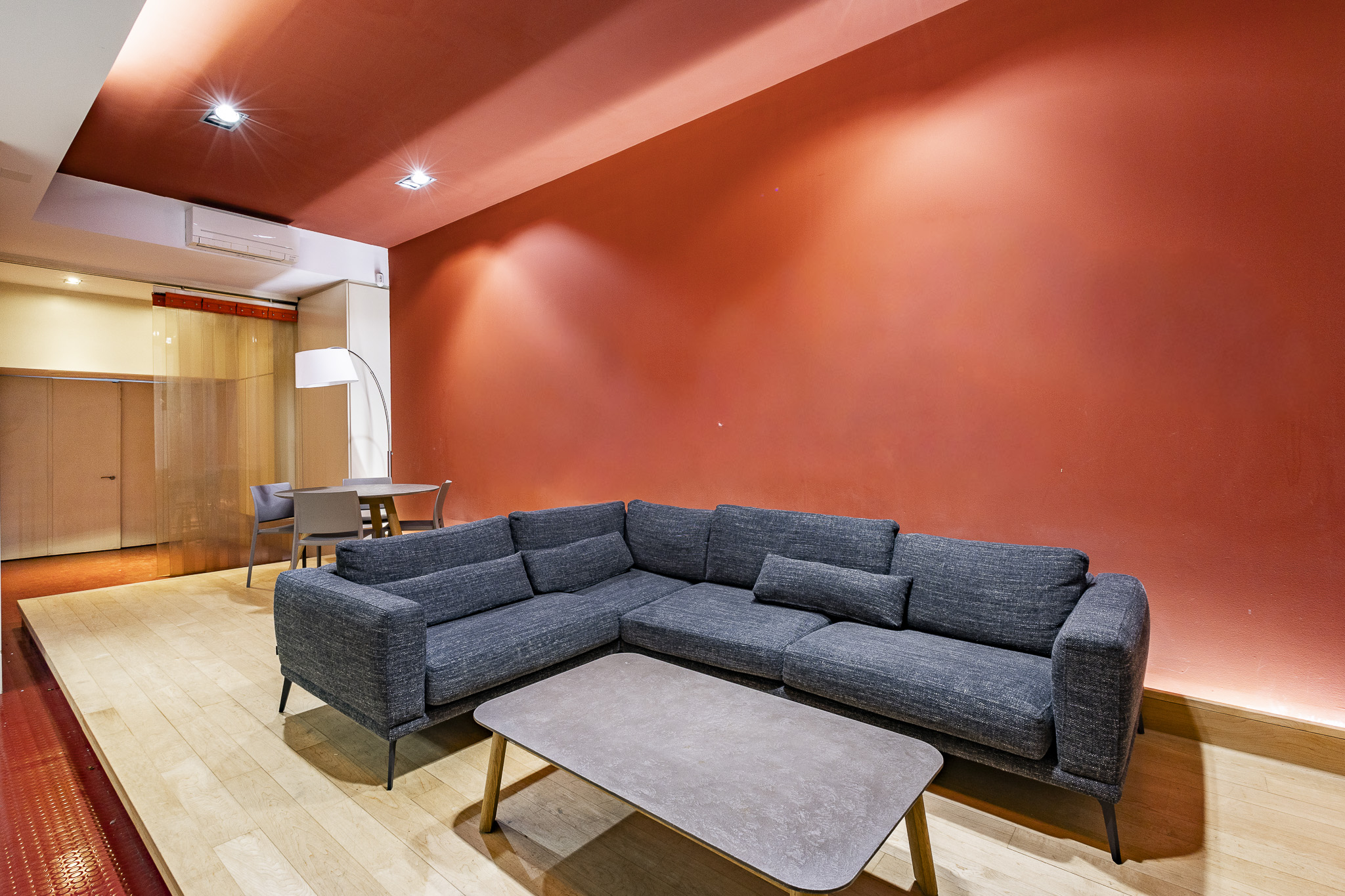 Impresionante loft elegantemente reformado y diseñado en Gracia