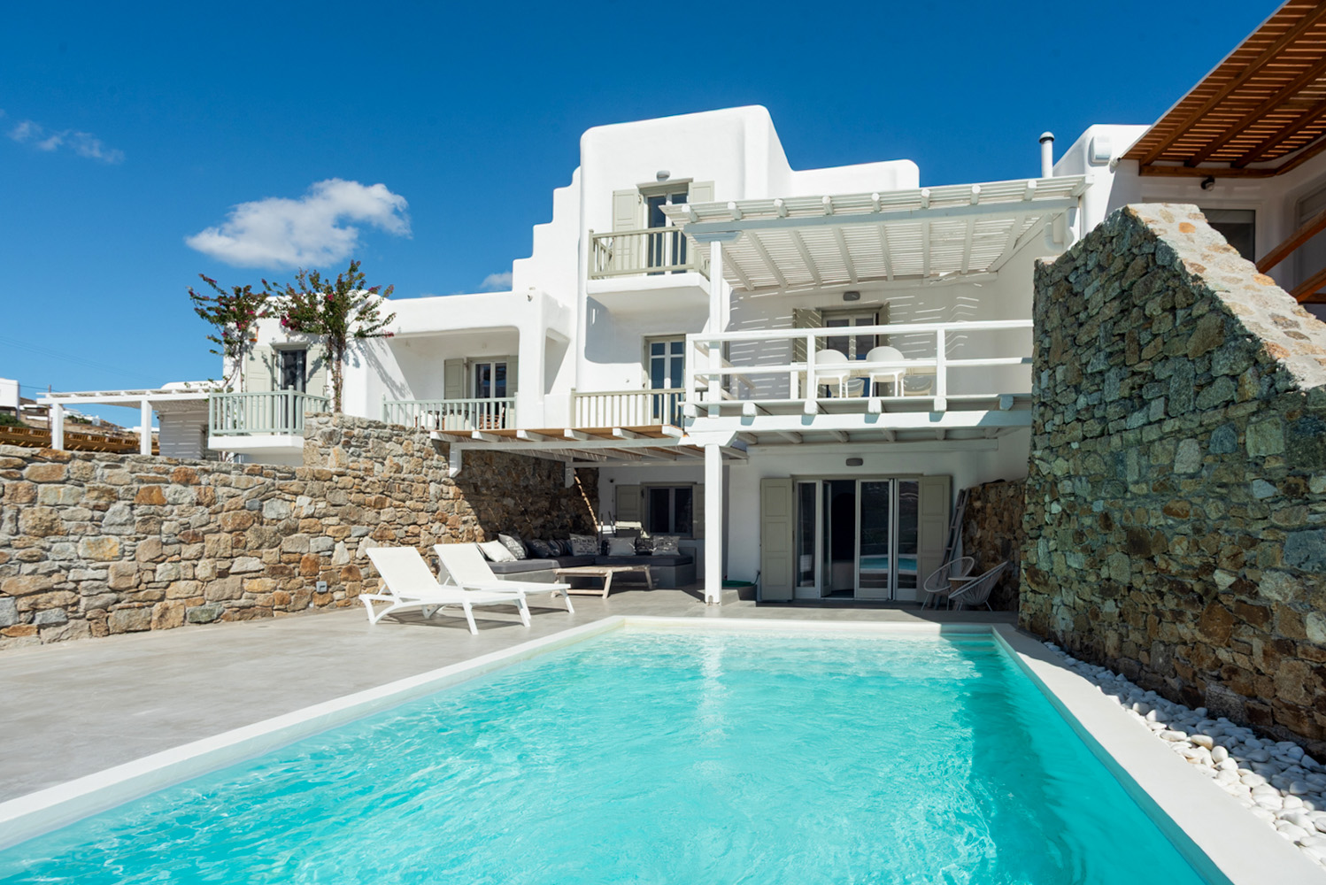 3-Bedroom Home in Elia with Private Pool, Mykonos