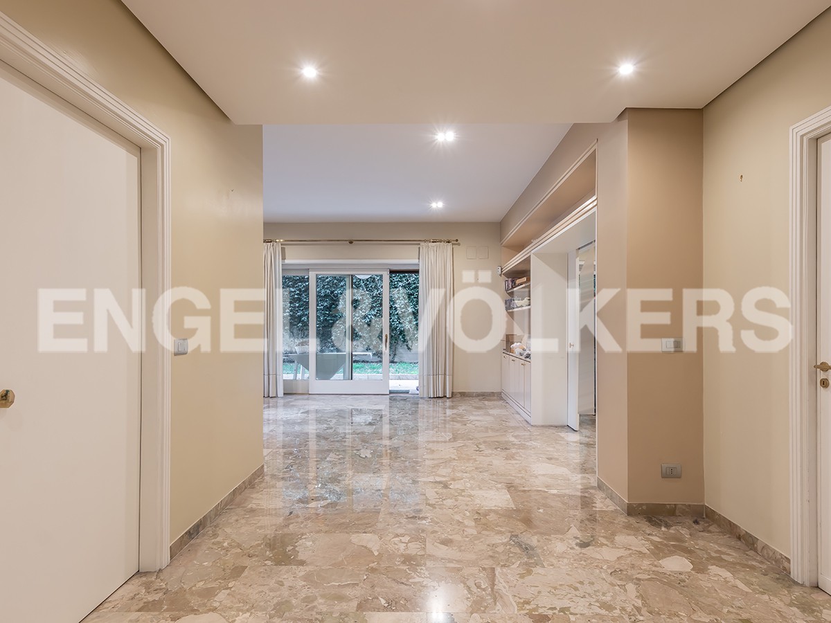Apartment with terrace at Villa Blanc