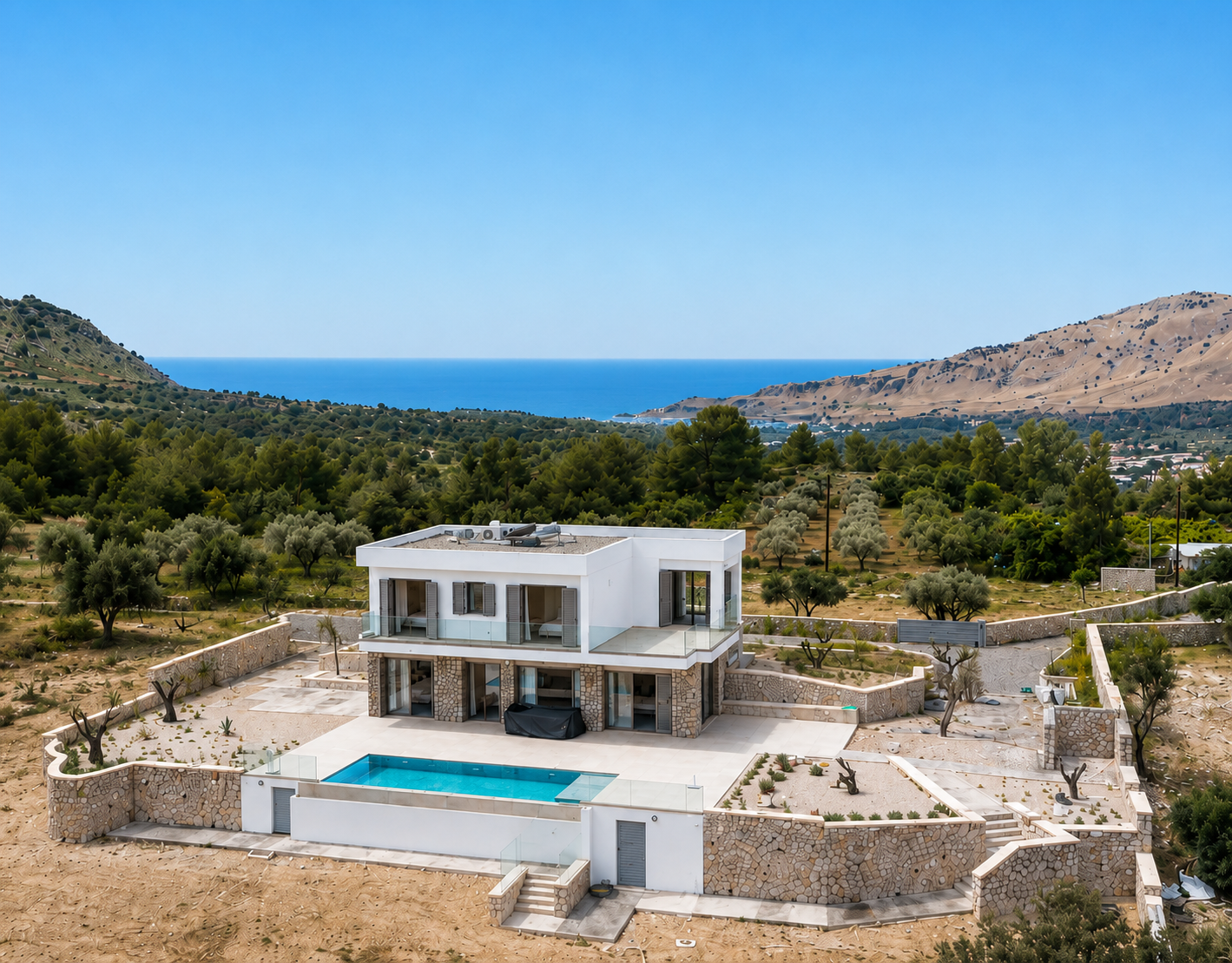Villa im Bau mit Meer- und Bergblick