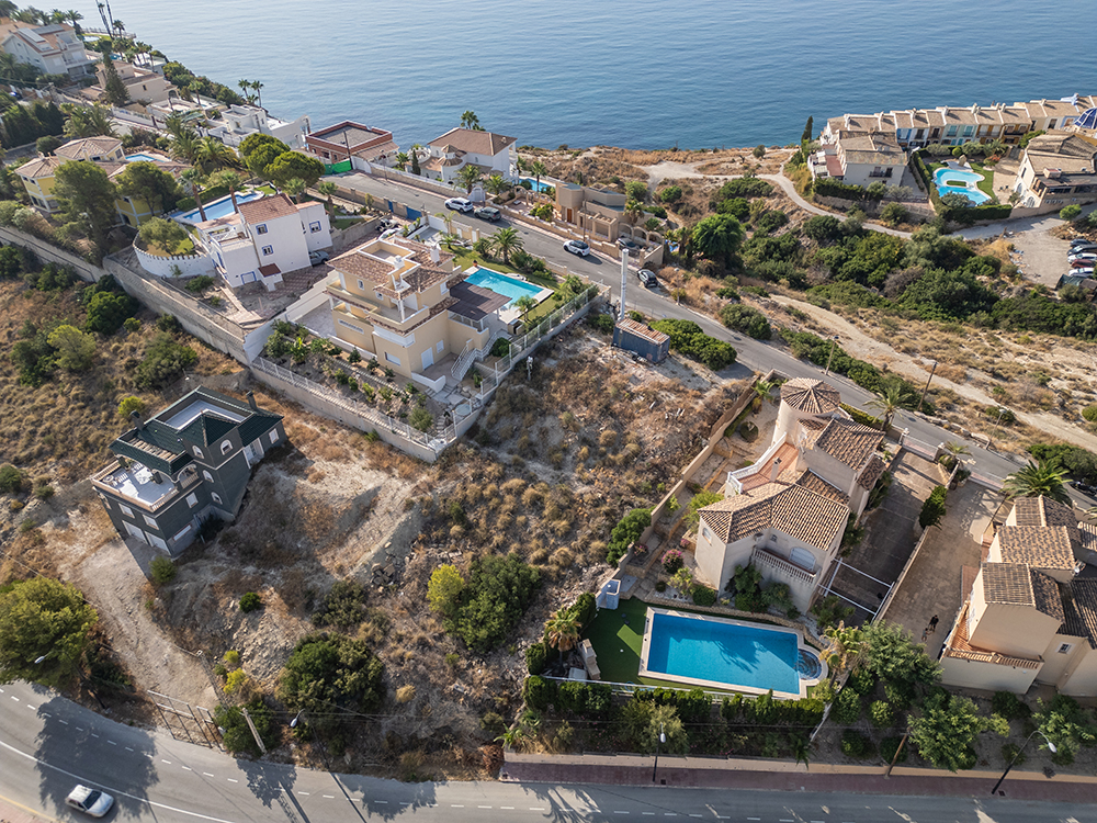 Grundstück für freistehende Villa mit Meerblick