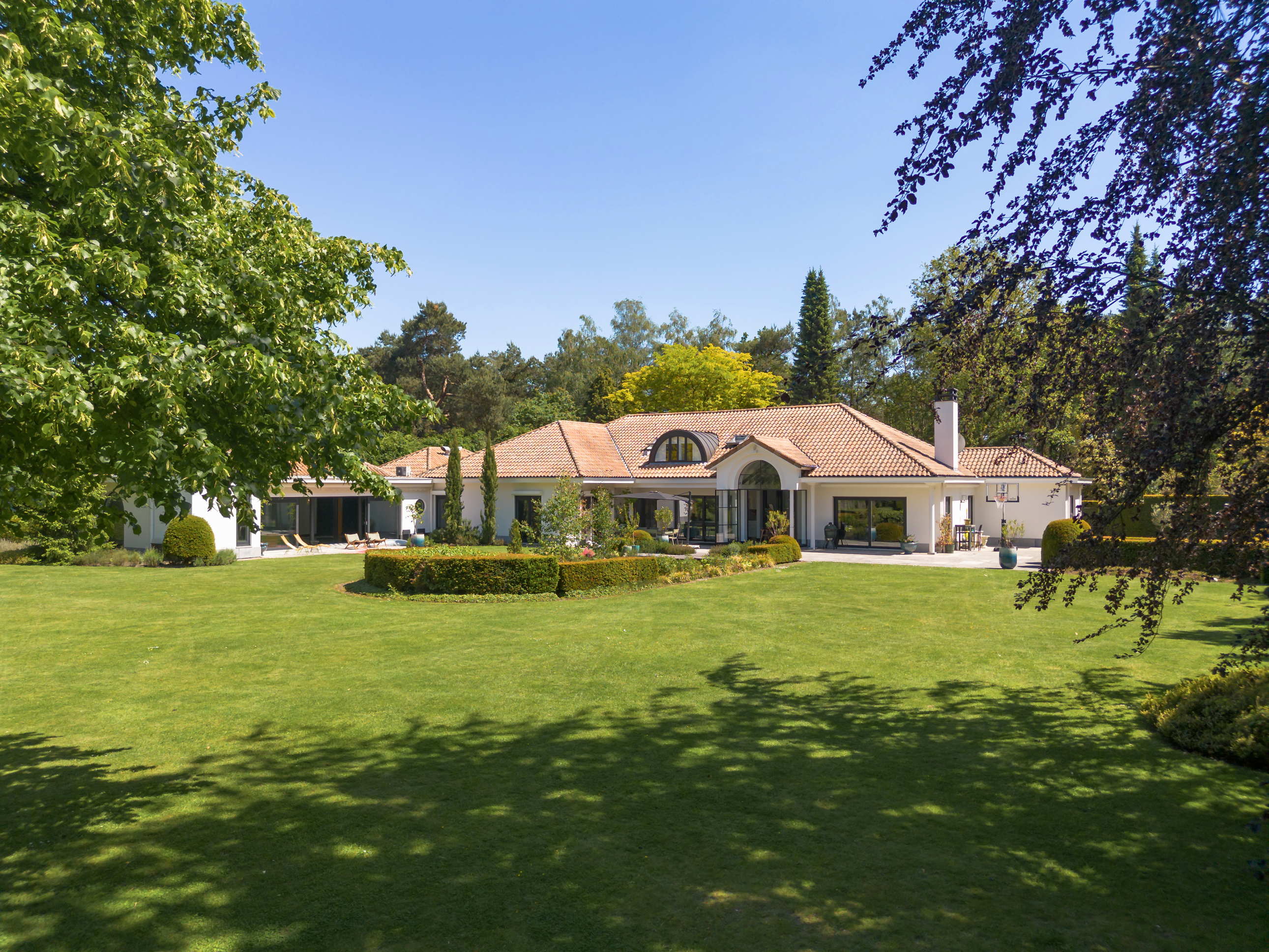 Exclusieve villa midden in het groen van Kapellenbos!