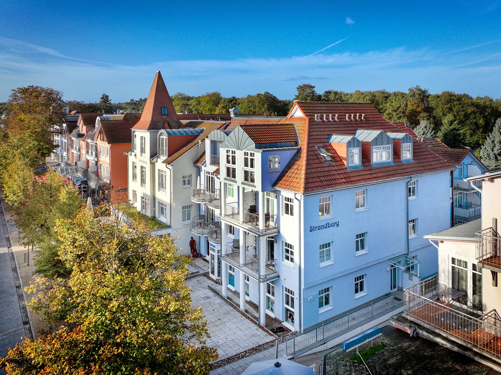 Strandnahe 2-Zimmer-Wohnung mit Terrasse und Tiefgarage in Kühlungsborn