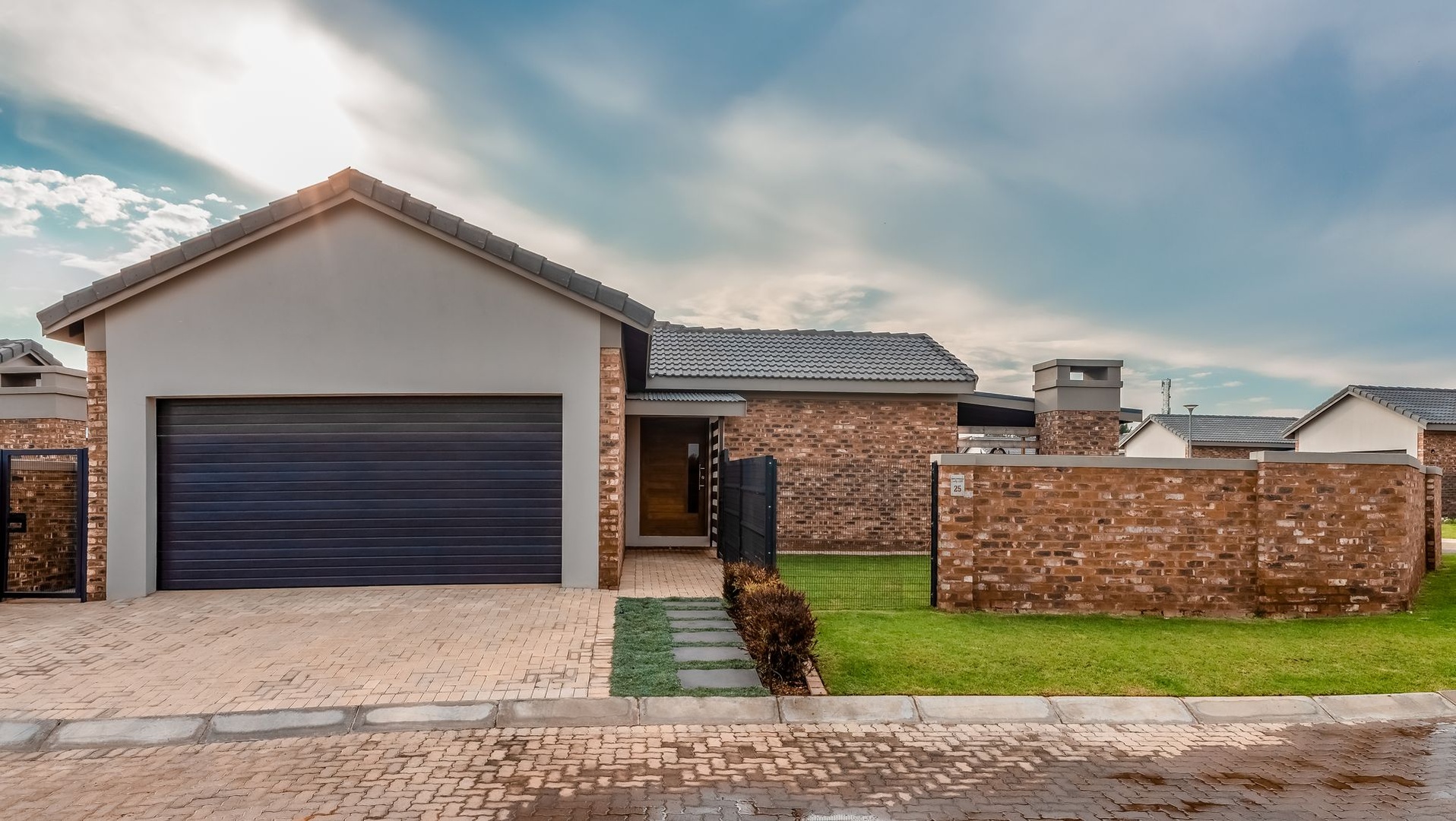 Low maintenance townhouse in secure estate
