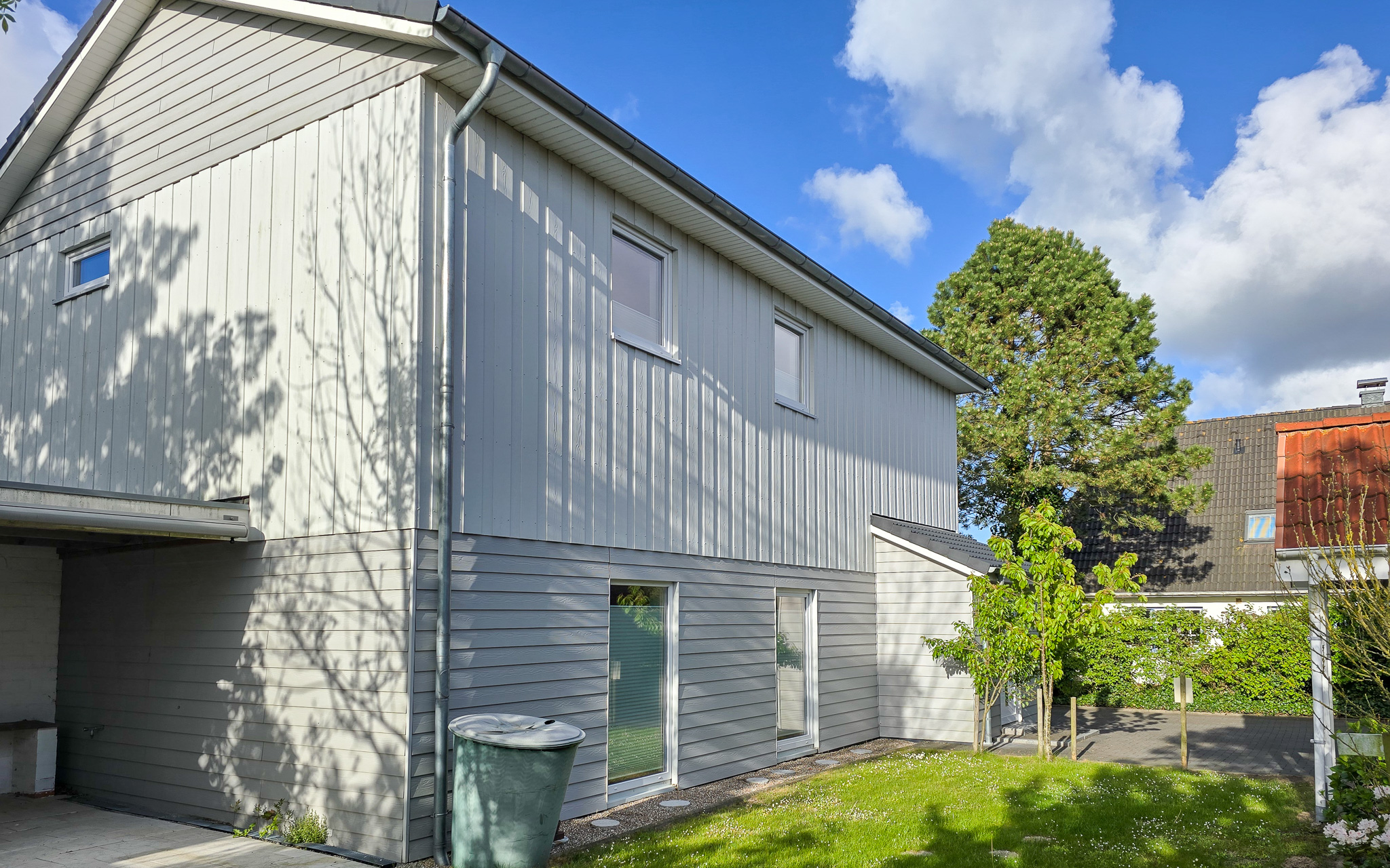 Flexible Gewerbeflächen zur Miete: Seminarhaus & kleine Halle