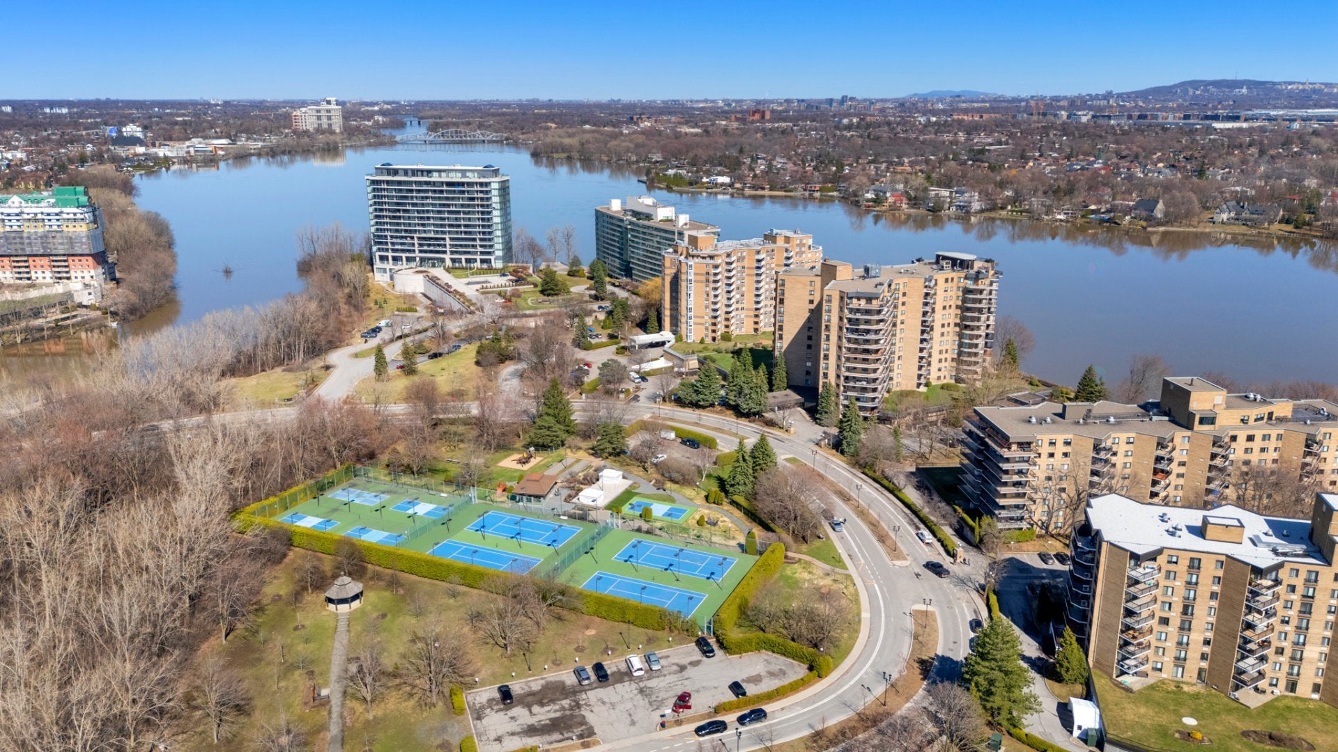 Laval (Chomedey), Québec