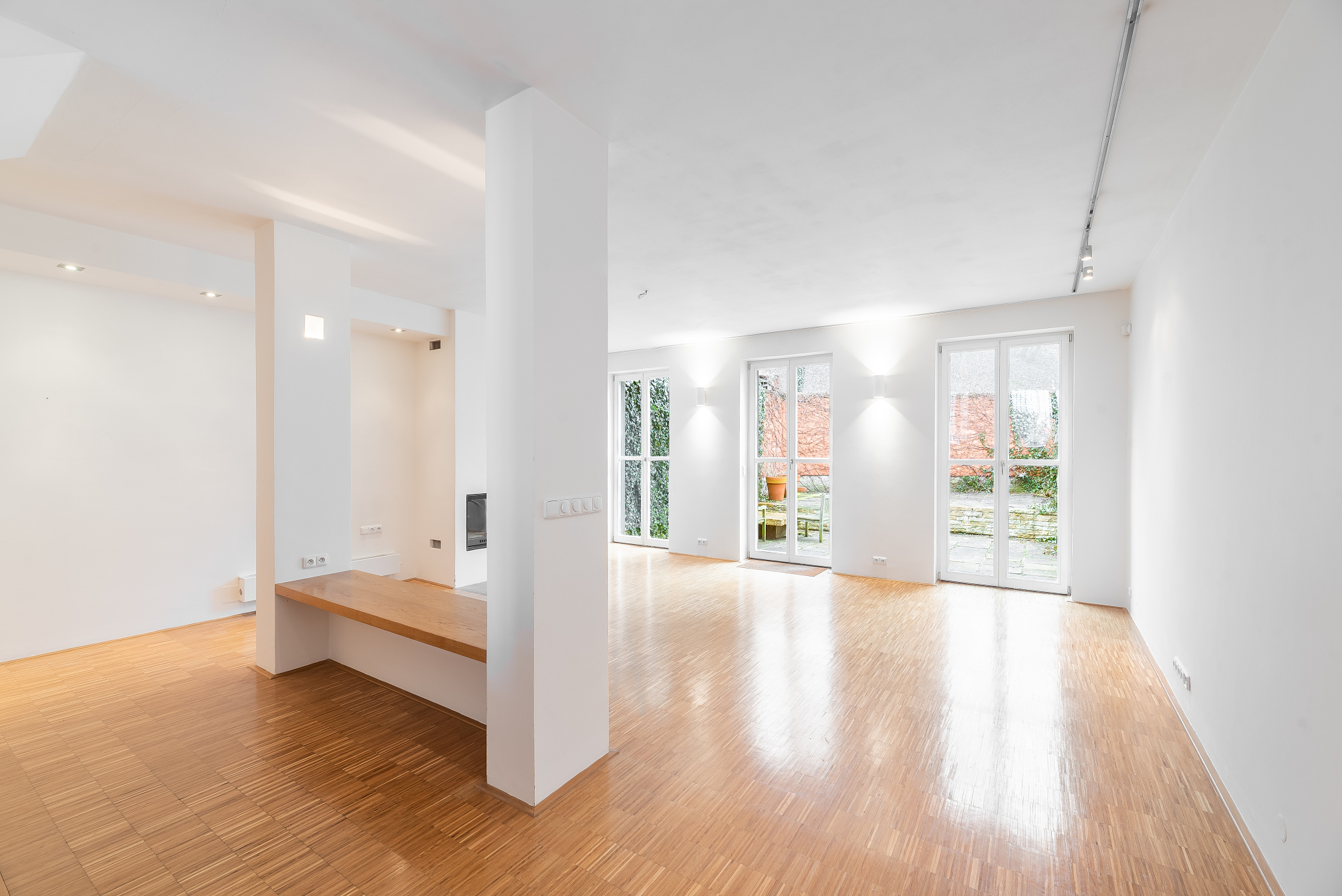 Rent a house in a quiet location