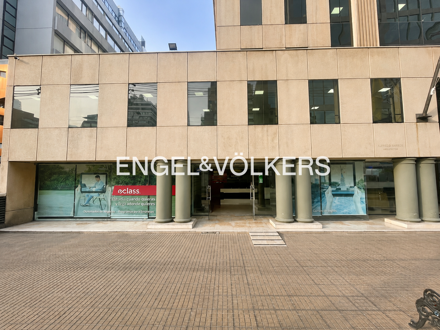 Oficina/Local de 548 m² + 122 m² de Terraza | El Golf - Tobalaba
