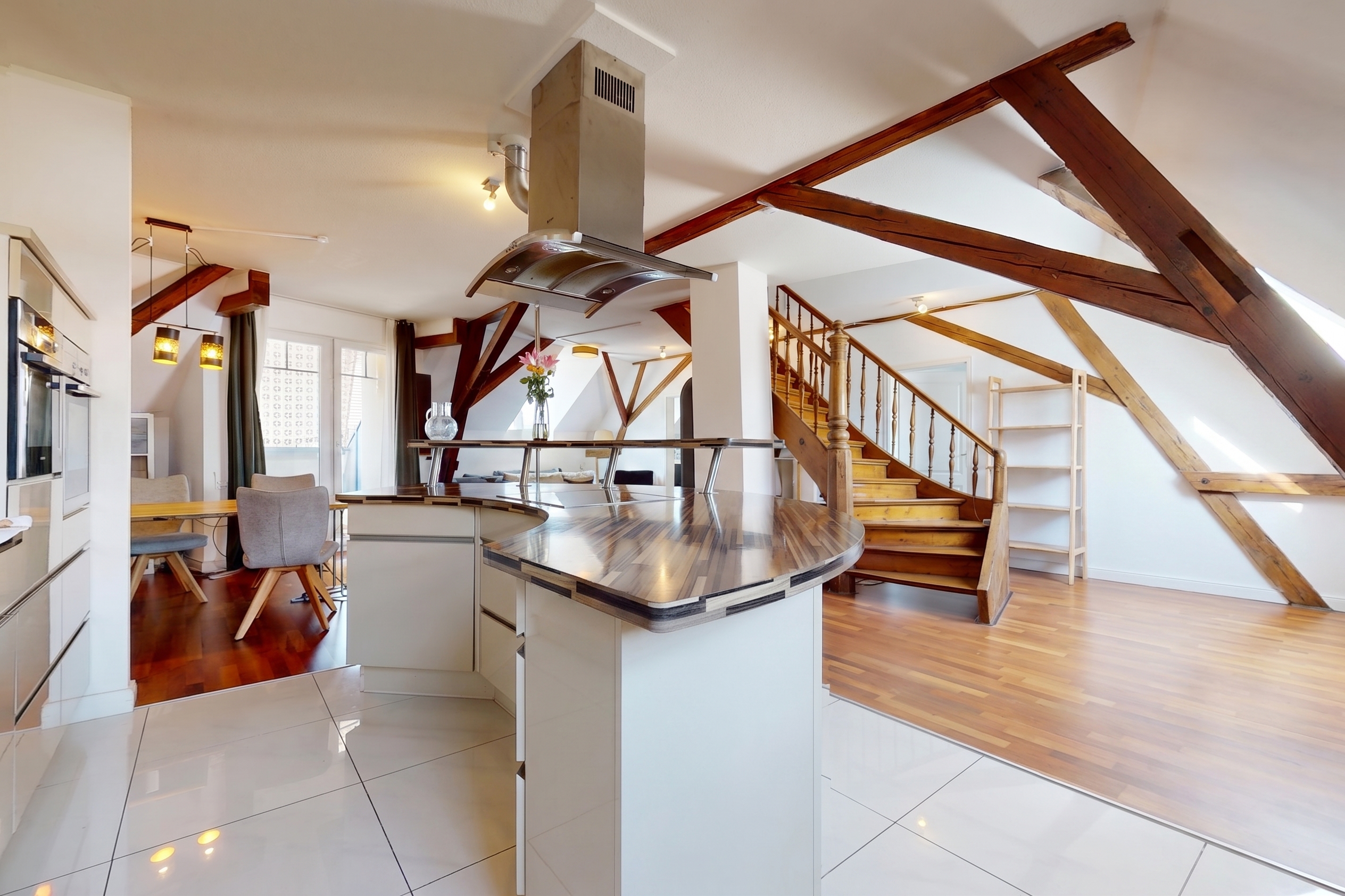 4-Zimmer-Maisonette mit Balkon im Herzen von Endingen