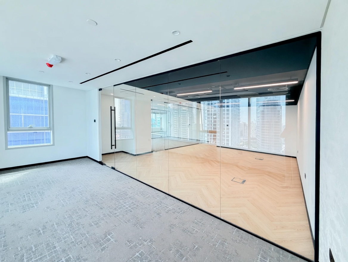 Fully Upgraded | Partitioned | High Floor