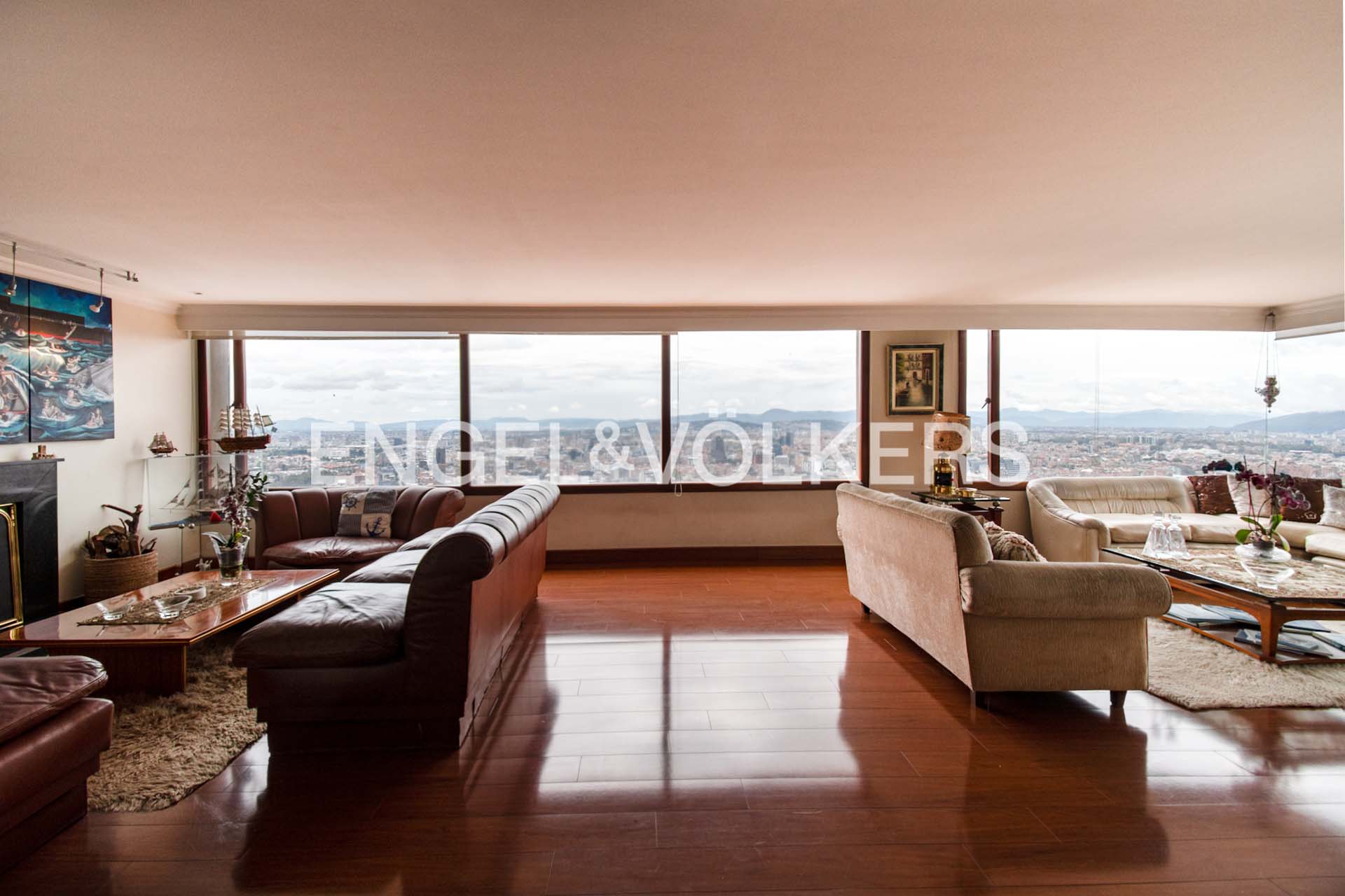 Iluminado apartamento para venta en Chicó Alto
