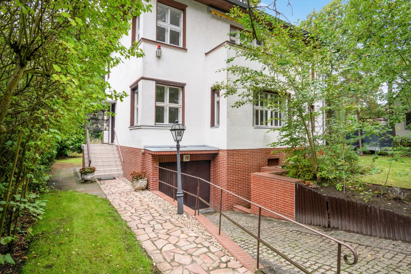 Privatsphäre garantiert - Familienglück in Zehlendorf mit ca. 1.500 m² großem Grundstück