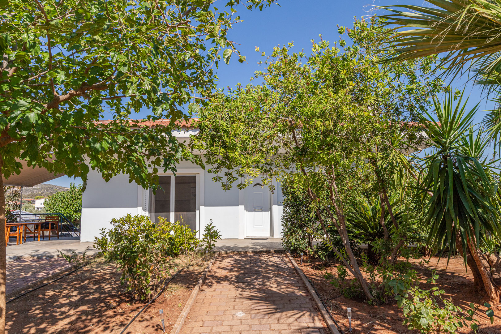 Mediterranean family house with private garden, 2.5 km from the sea in Agia Marina