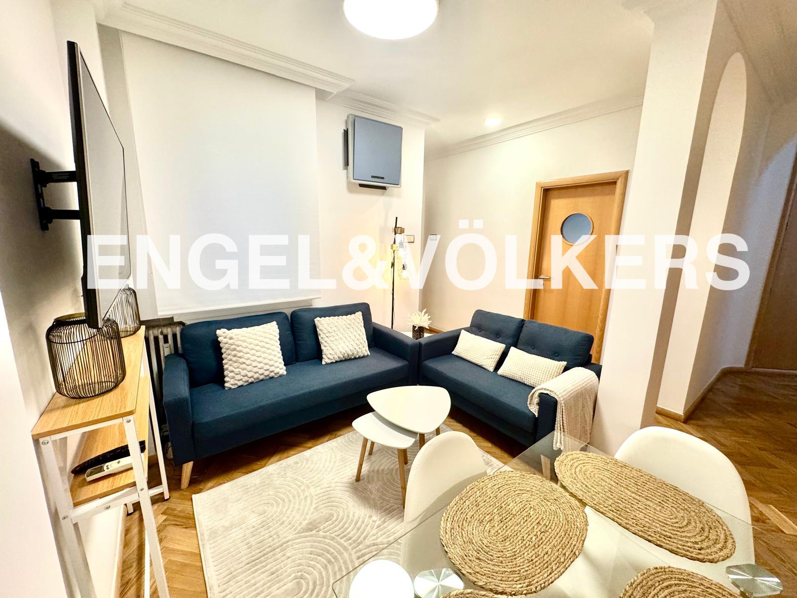 Exclusive furnished apartment for rent in Argüelles