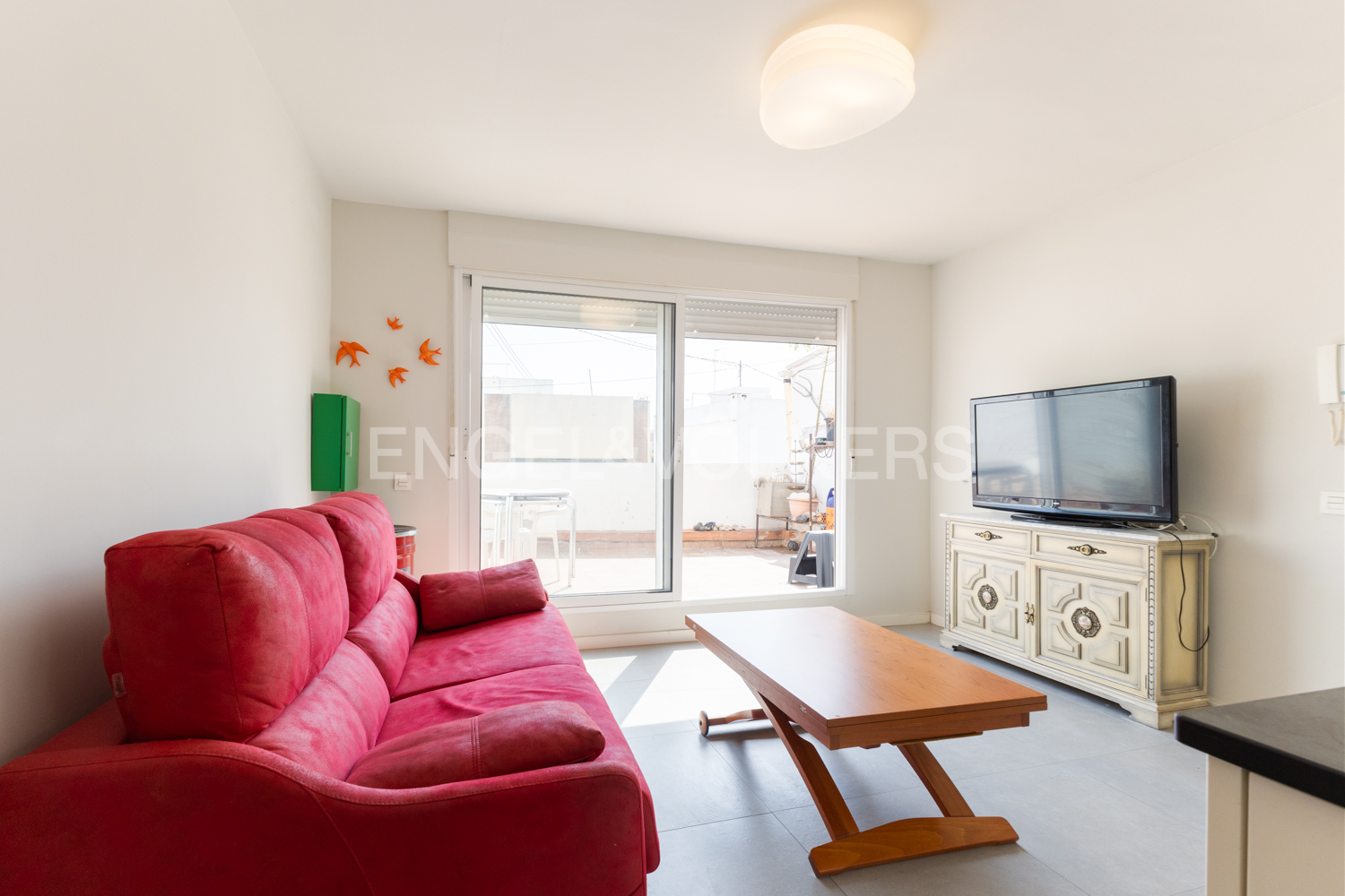 Renovated Penthouse with Private Terrace in La Malvarrosa