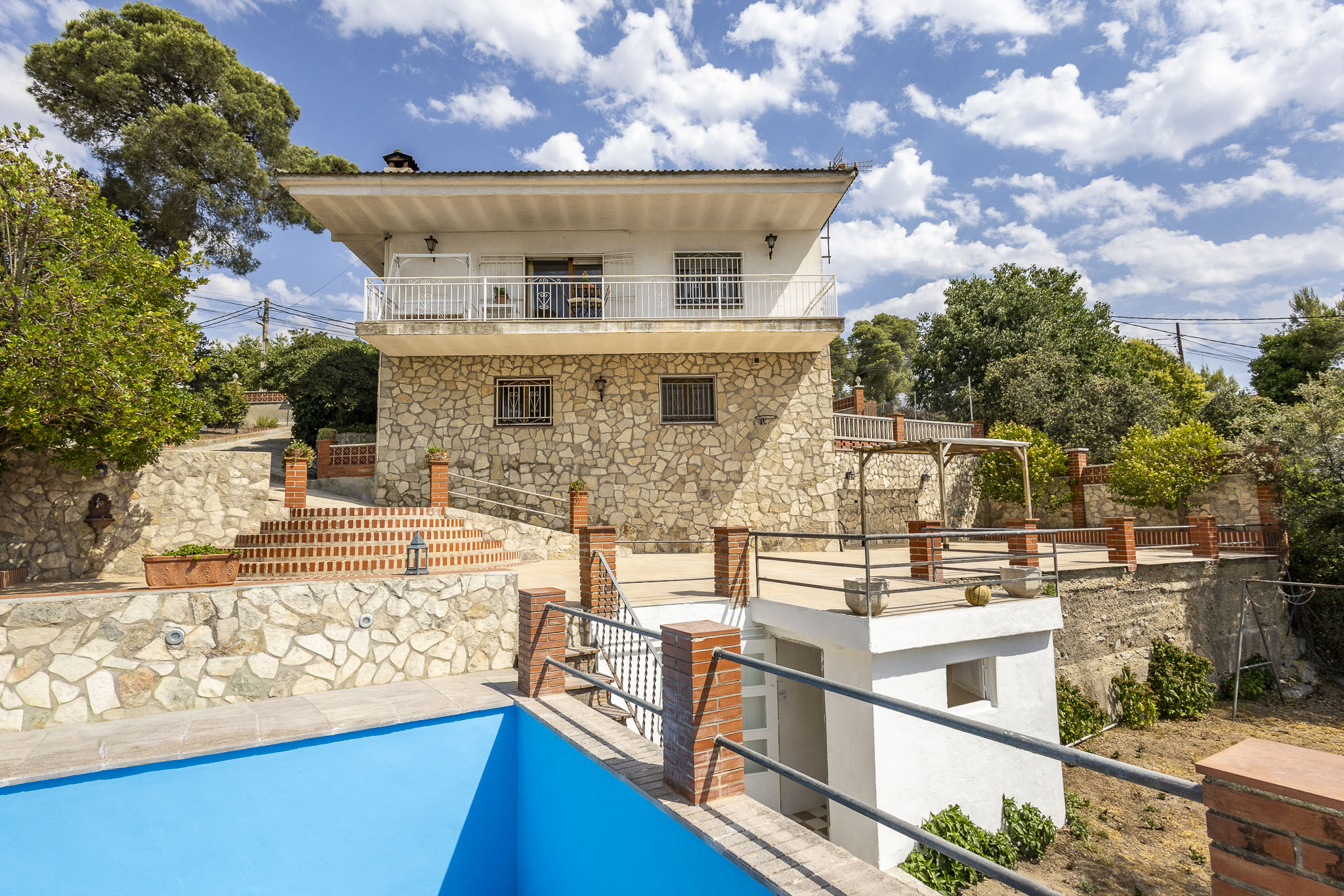 Discover an exclusive retreat in Mediona