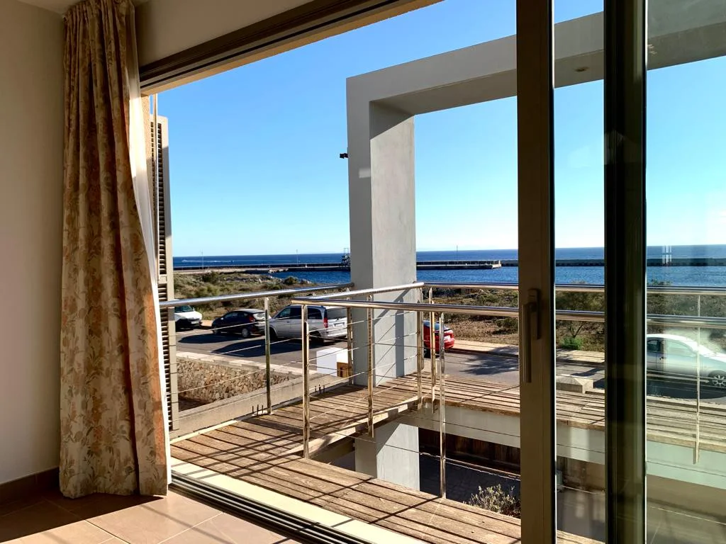 Unglaubliche moderne Villa direkt am Meer in Ciutadella, Menorca