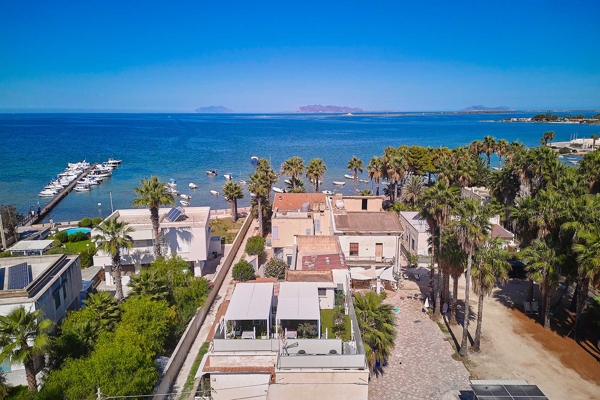 Villetta con vista mare e ampie potenzialità in Contrada Spagnola