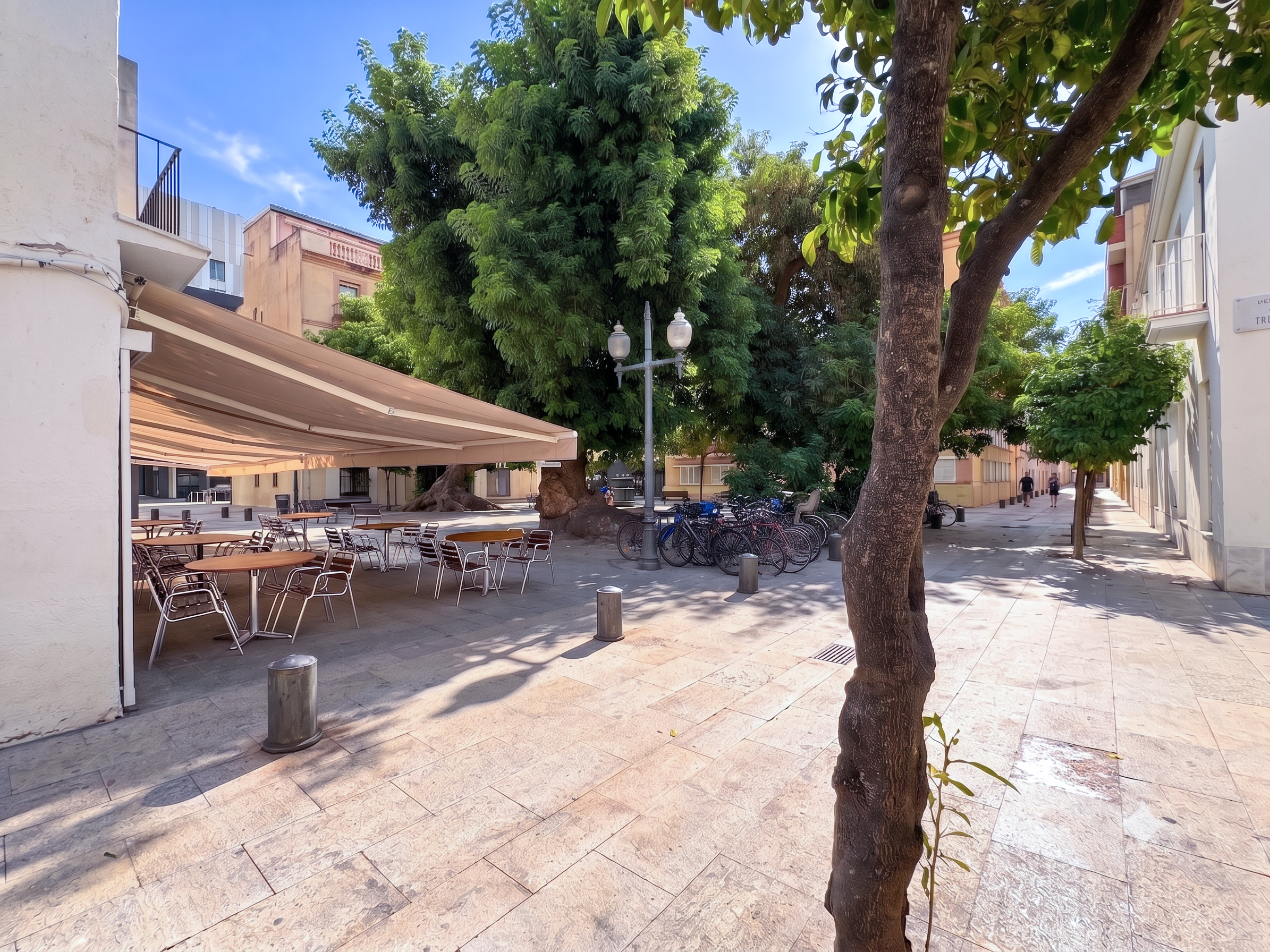 Charming ground-floor apartment in Plaza de Prim