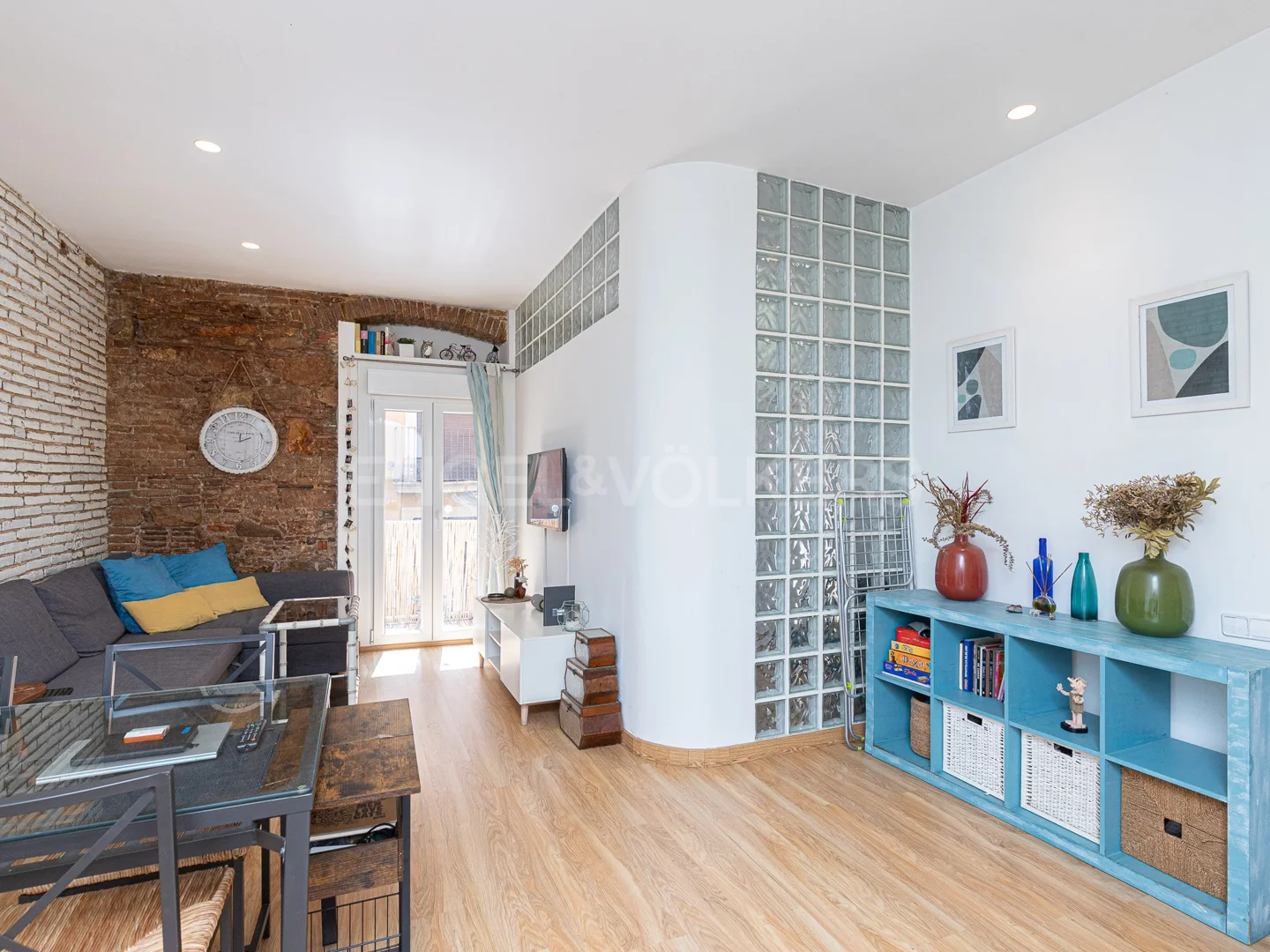 Charming and bright flat in Raval