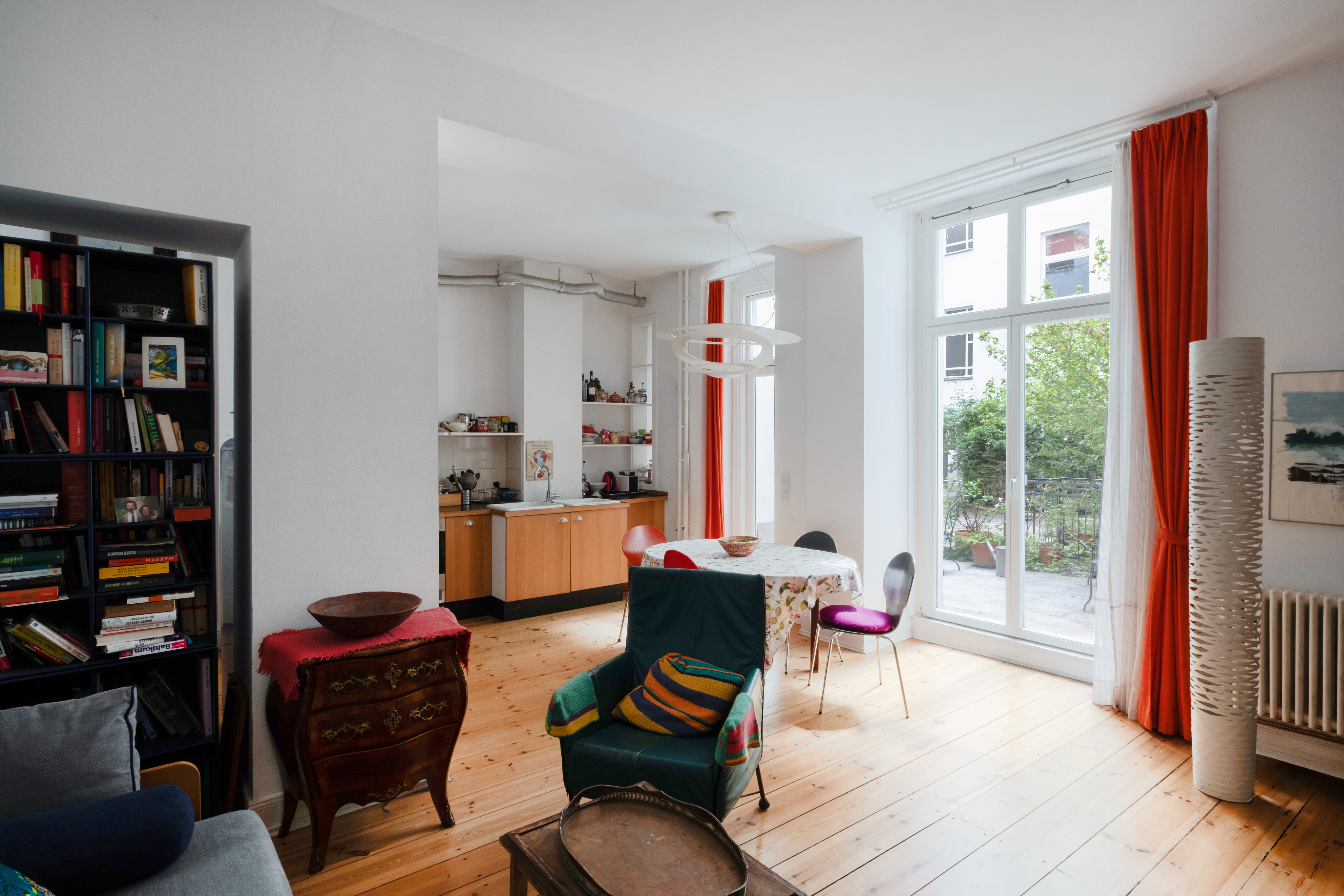 Charming apartment with spacious south-facing terrace