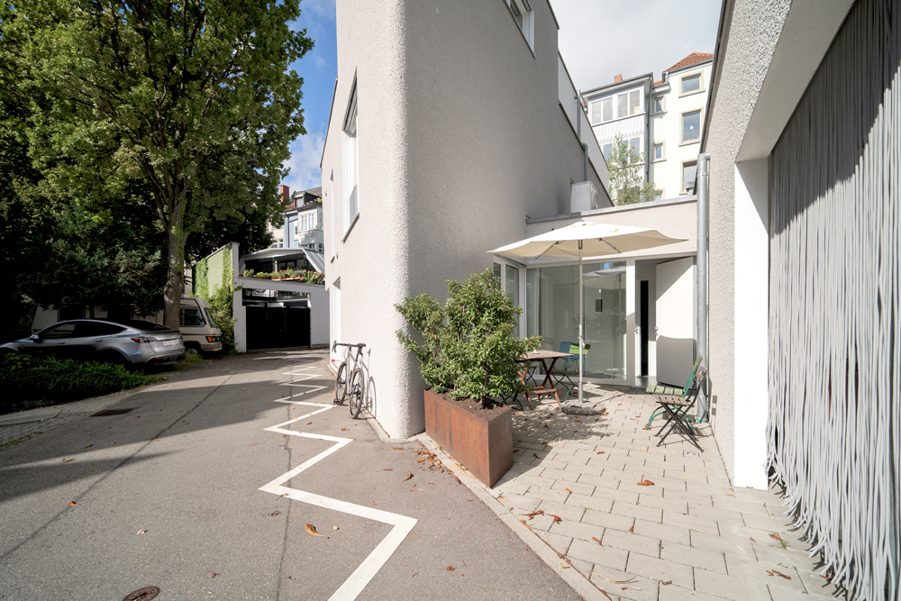 VERKAUFT: Architektonisches Niedrigenergiehaus in urbaner Lage