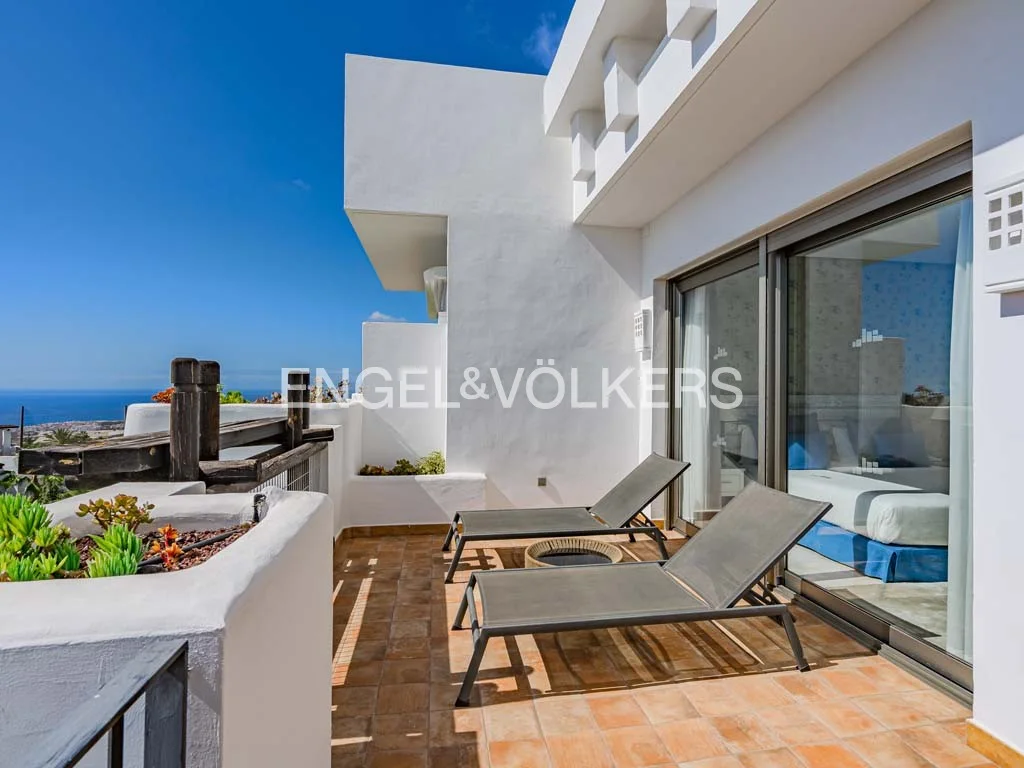 Luxury apartment with Teide and sea views