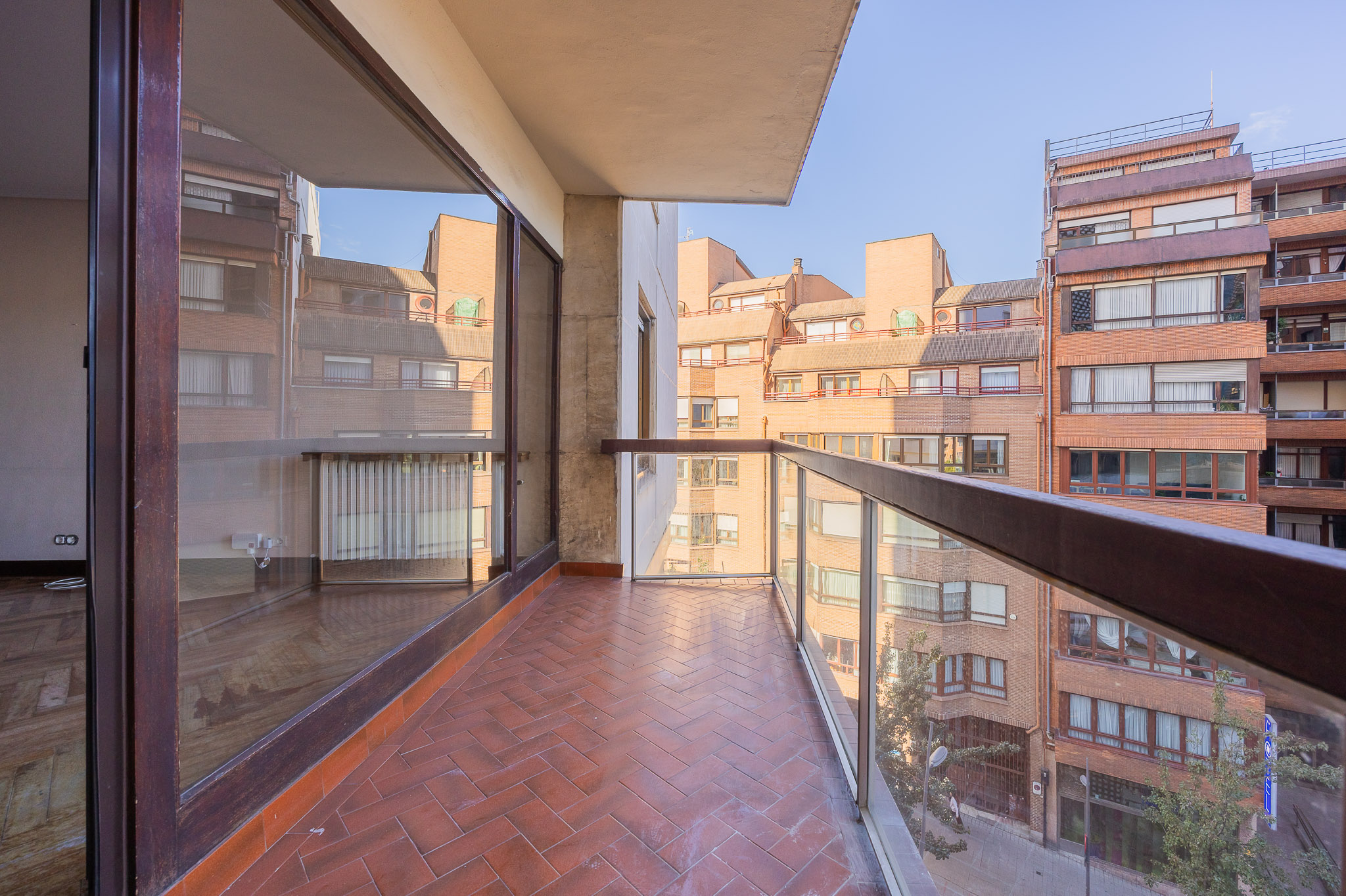 Apartment with a terrace in the Zabalburu Towers
