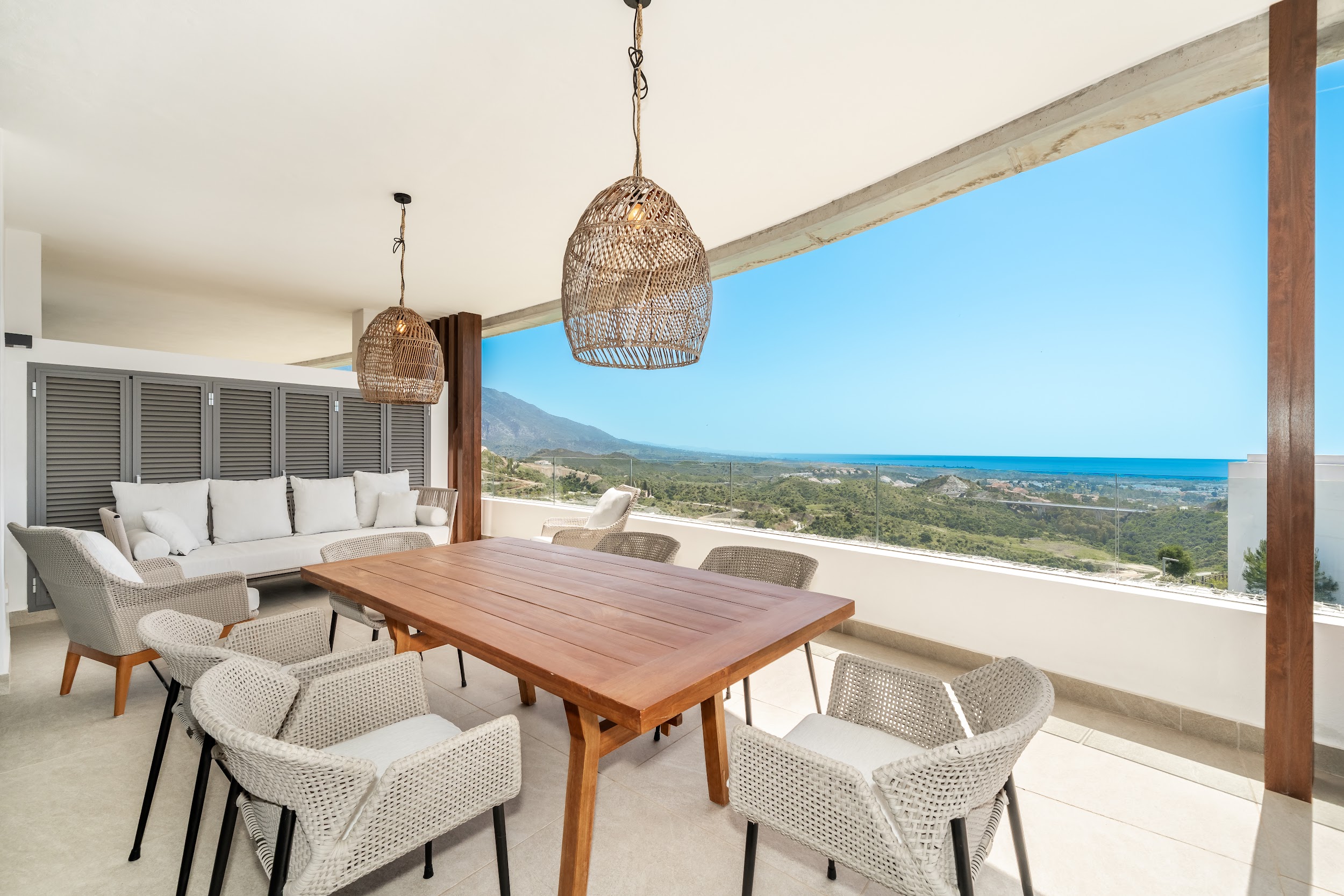 Panorama-Perfektion: Moderner Rückzugsort am See mit 2 Schlafzimmern in Quercus