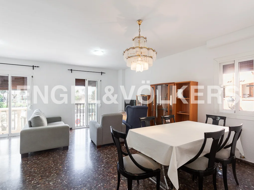 Spacious 3-storey townhouse in Paterna