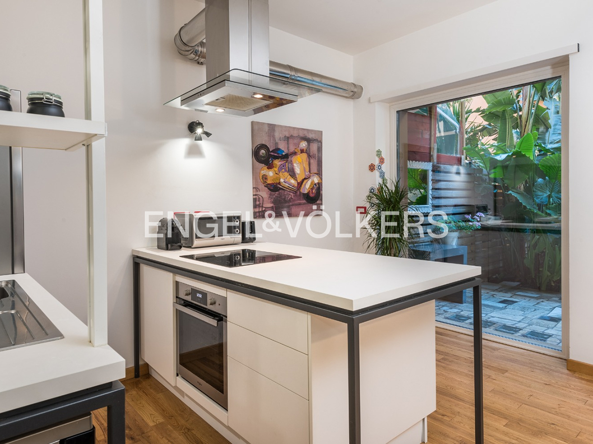 Exclusive one-bedroom with private garden in Upper Balduina