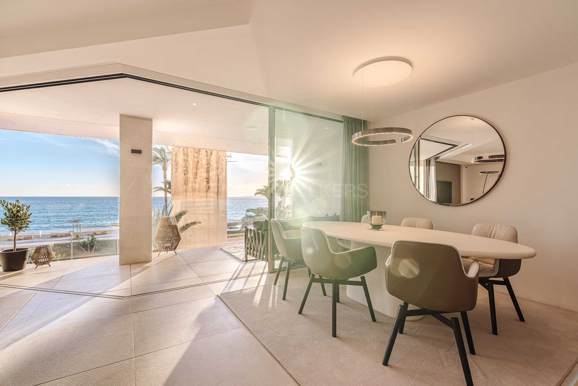 Luxury Apartment with Seaview in Prime Location