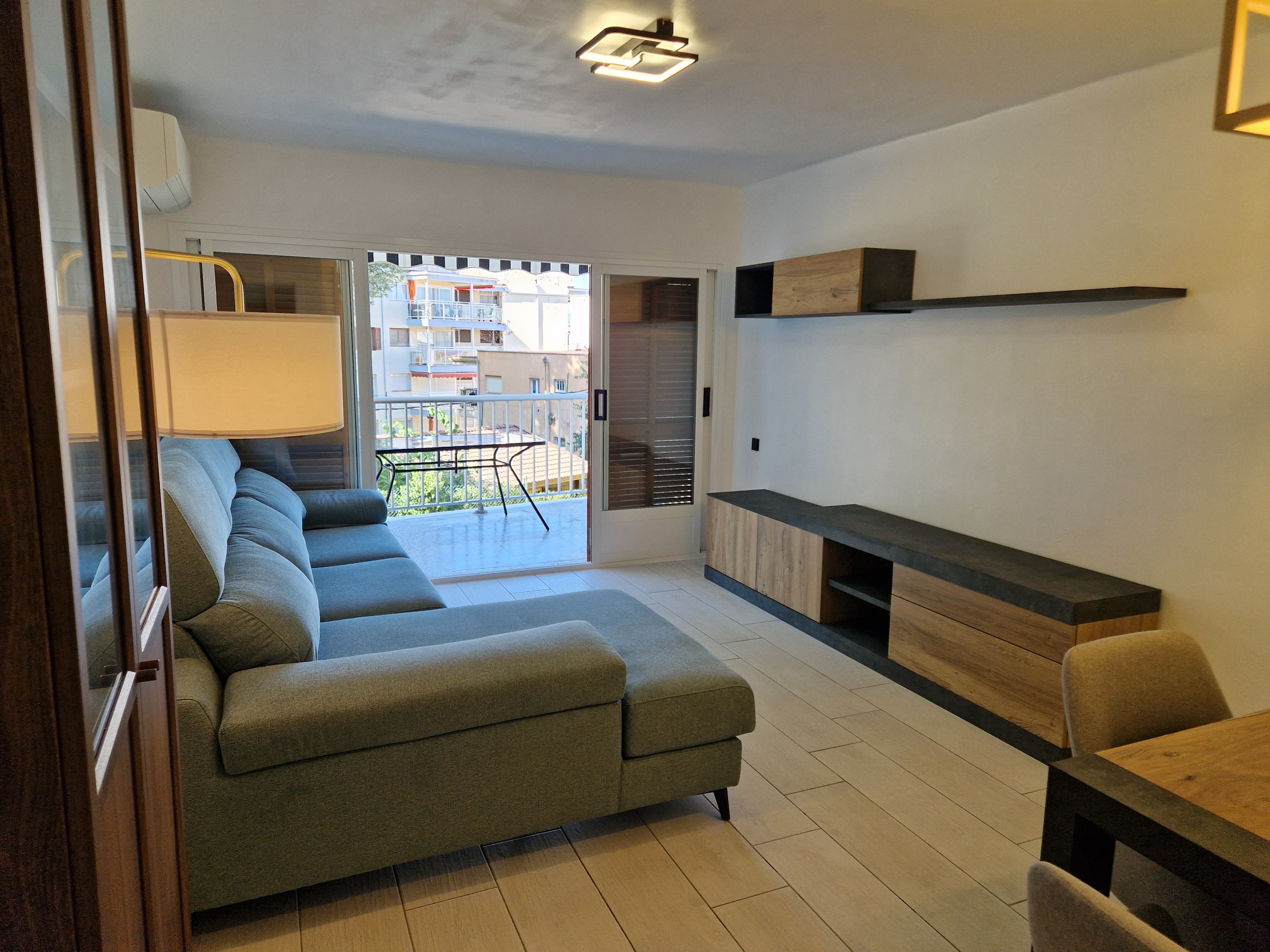 Newly renovated apartment near the sea in Salou – With tourist license