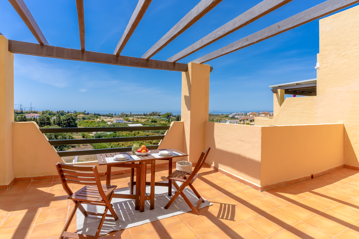 Ático dúplex de 3 dormitorios con vistas panorámicas al mar en La Resina