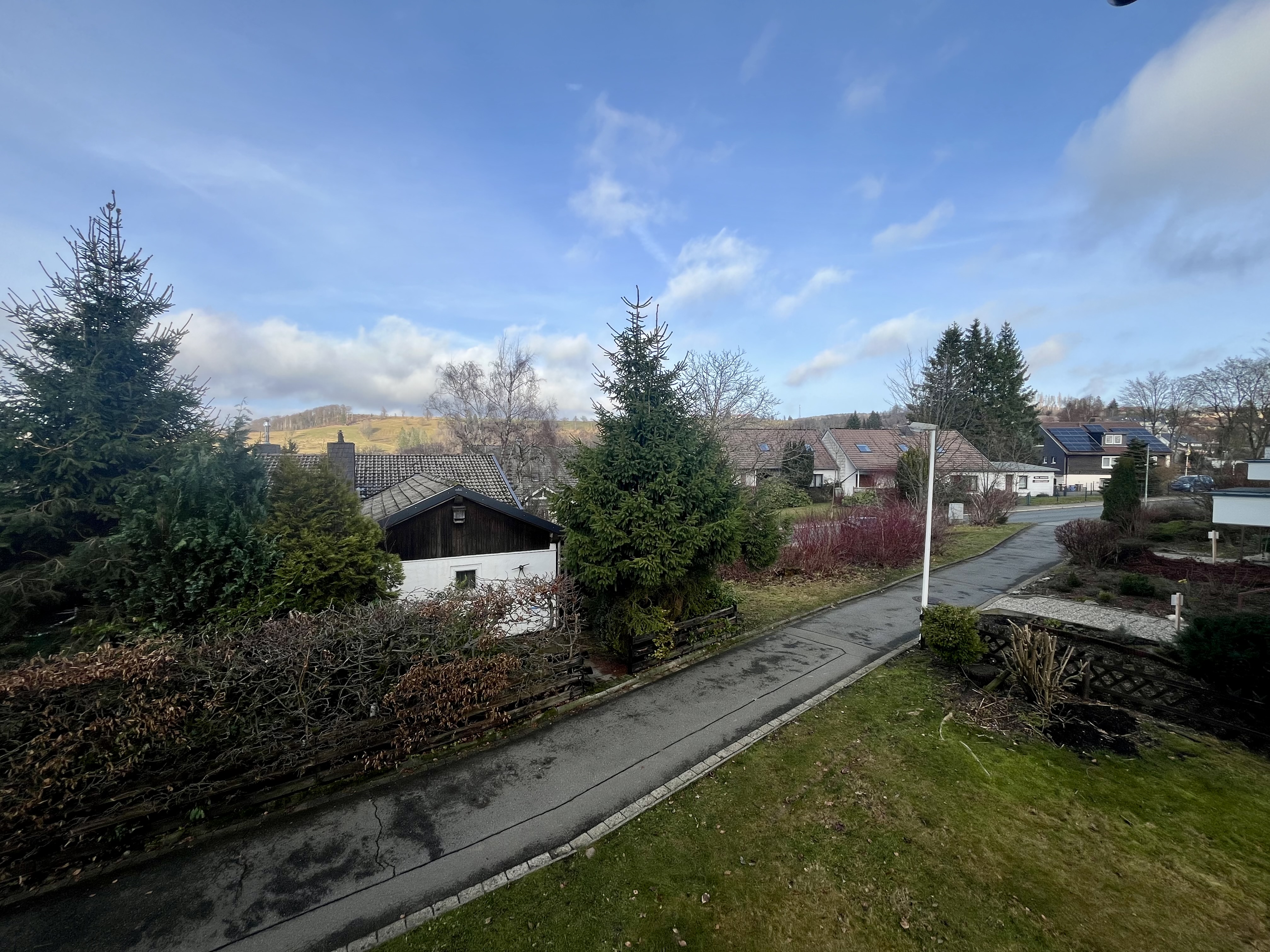 Vielversprechende 2-Zimmer-Wohnung inklusive Stellplatz und Blick in die Ferne
