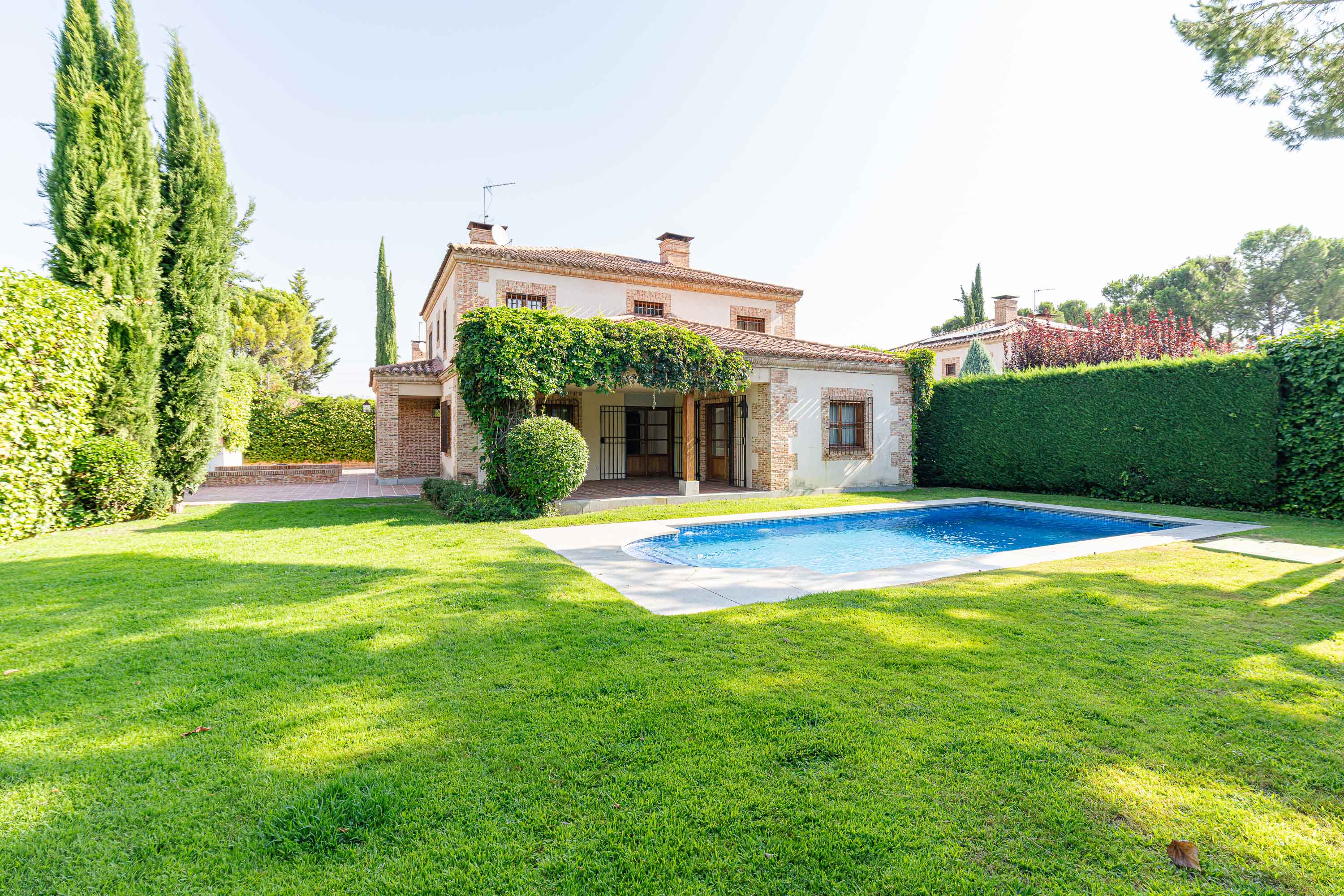 Spectacular Chalet for Rent in Valdemarín, Aravaca