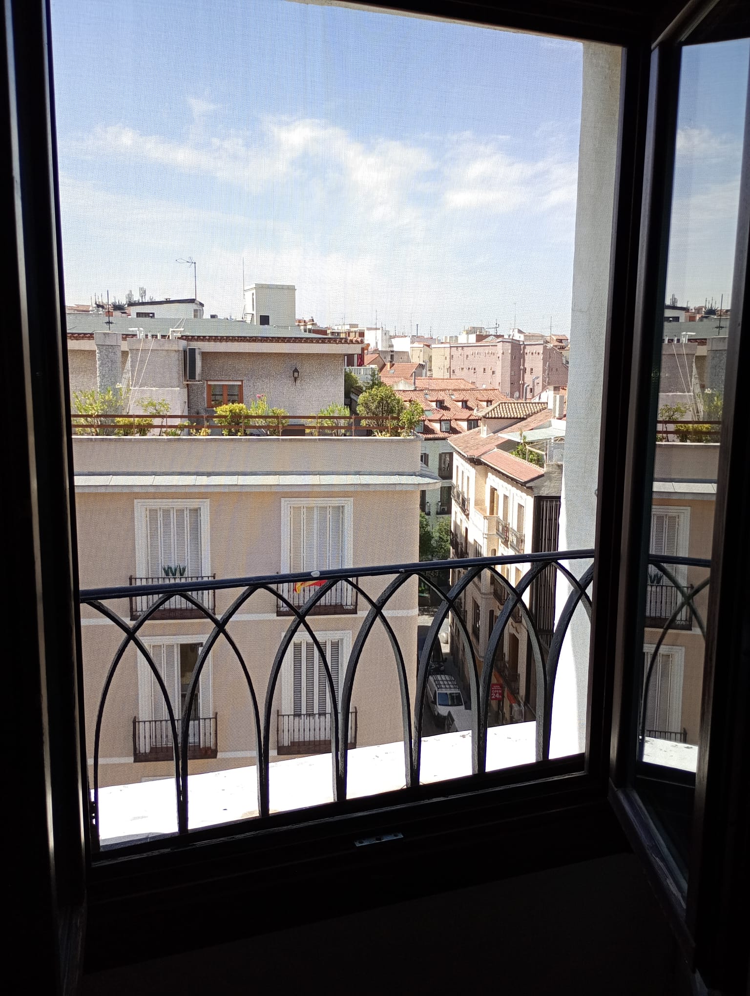 Brigh two-bedroom flat in Sol