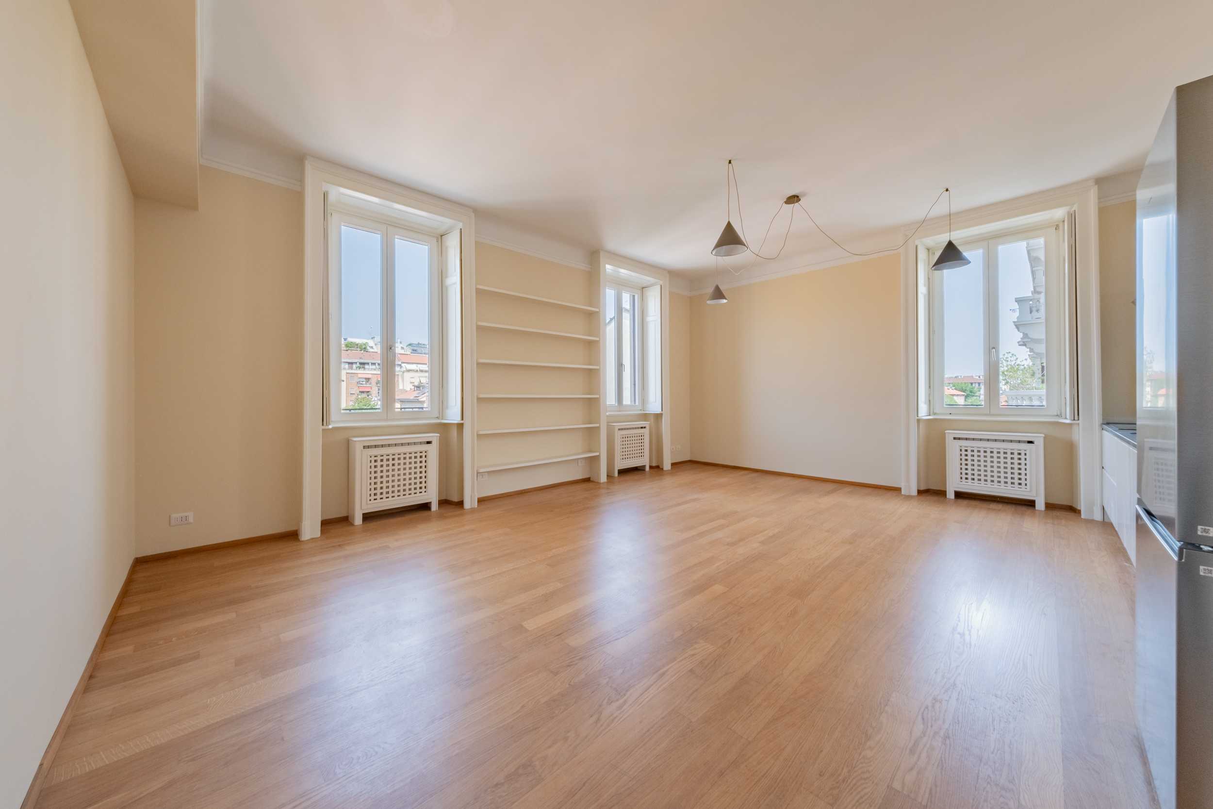 Elegant apartment in via Piolti de' Bianchi