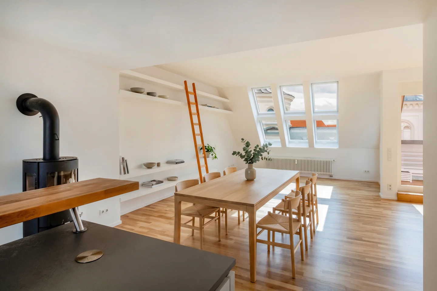 Penthouse mit zwei Dachterrassen, Kamin und Aufzug nahe dem Landwehrkanal - Foto 4