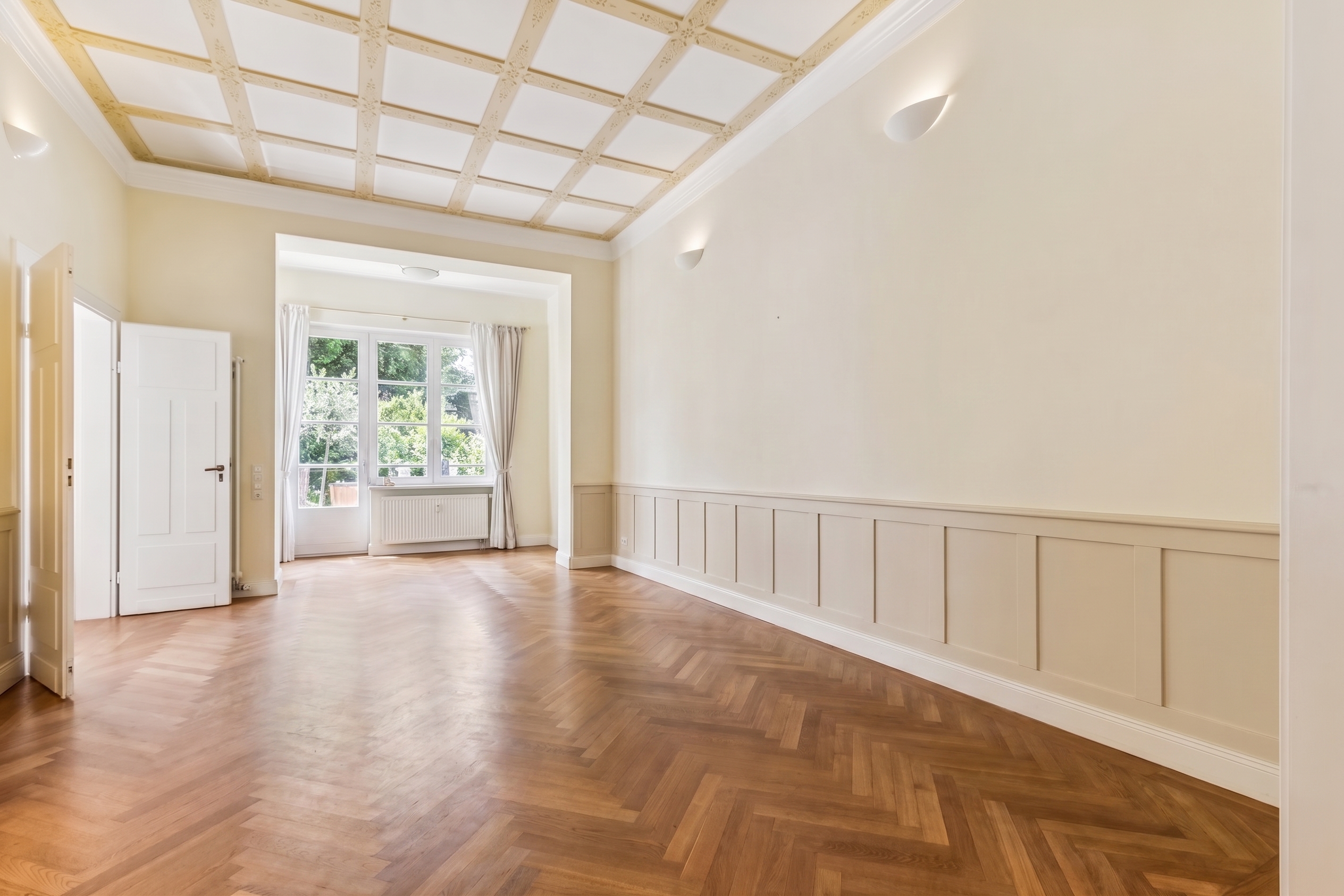 Großzügig, stilvoll, besonders – Maisonette mit Hausgefühl, privatem Garten & Doppelgarage