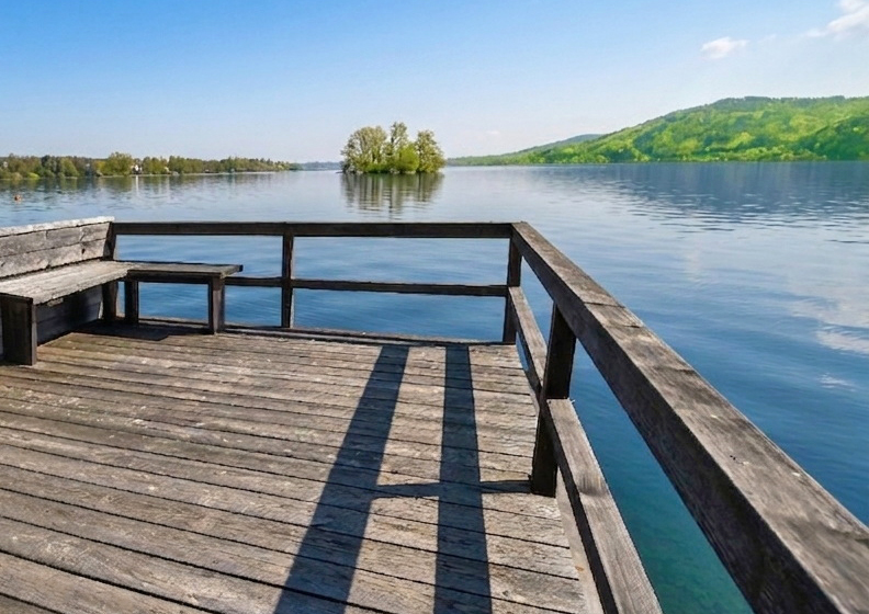 Einzigartiges Seeanwesen am Attersee - mit Bootshaus, unverbaubarem Seeblick und Naturidylle