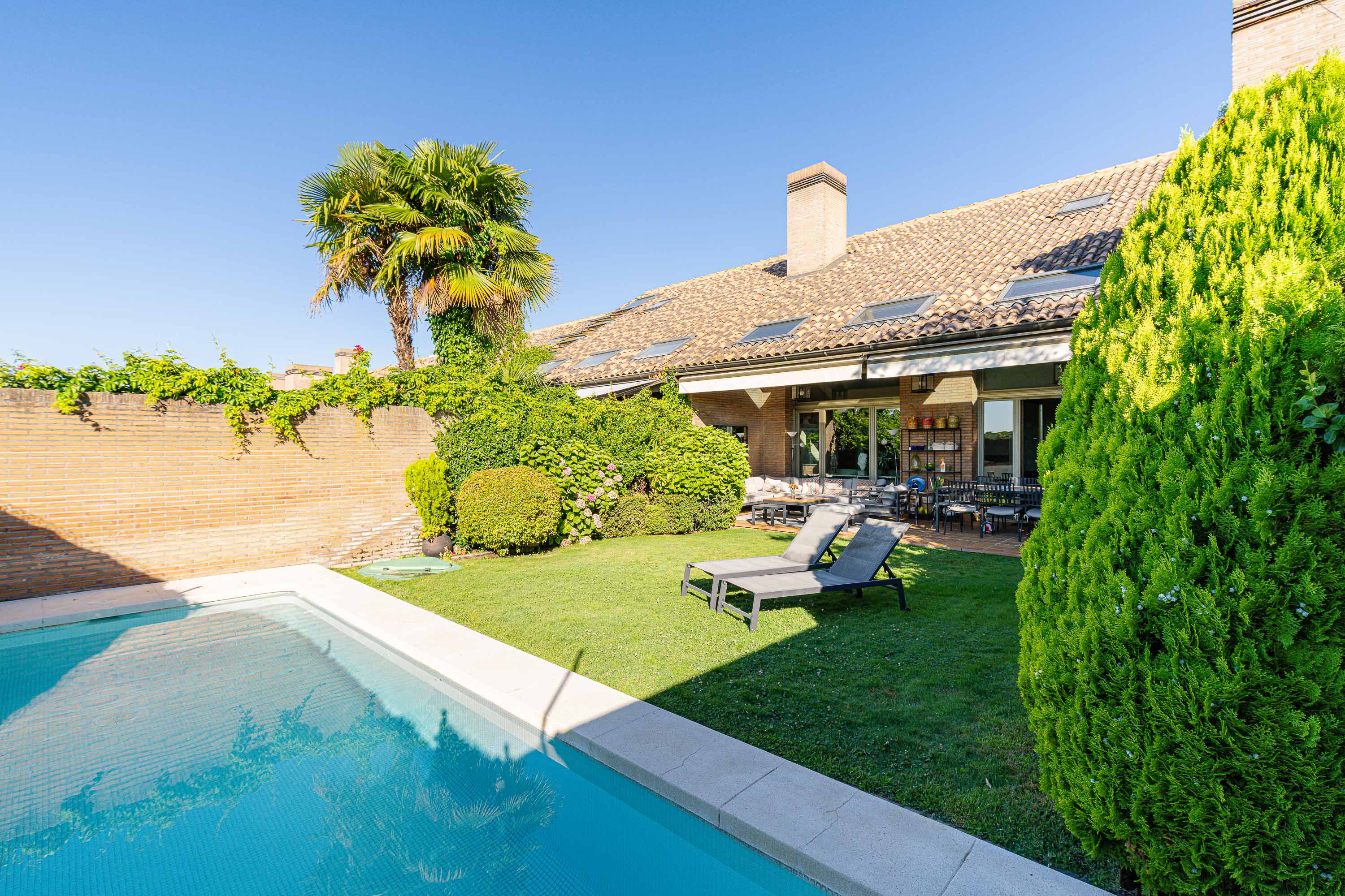 Excellent fully furnished villa in La Finca