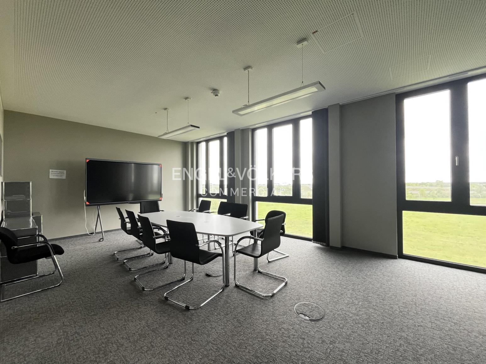 Moderne Bürofläche nahe BER