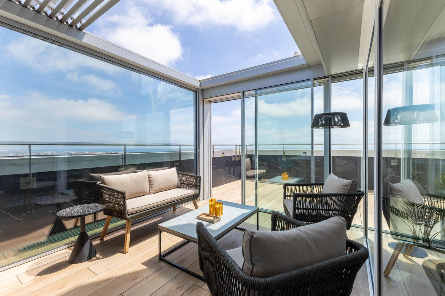 Exceptional duplex penthouse with endless Mediterranean views