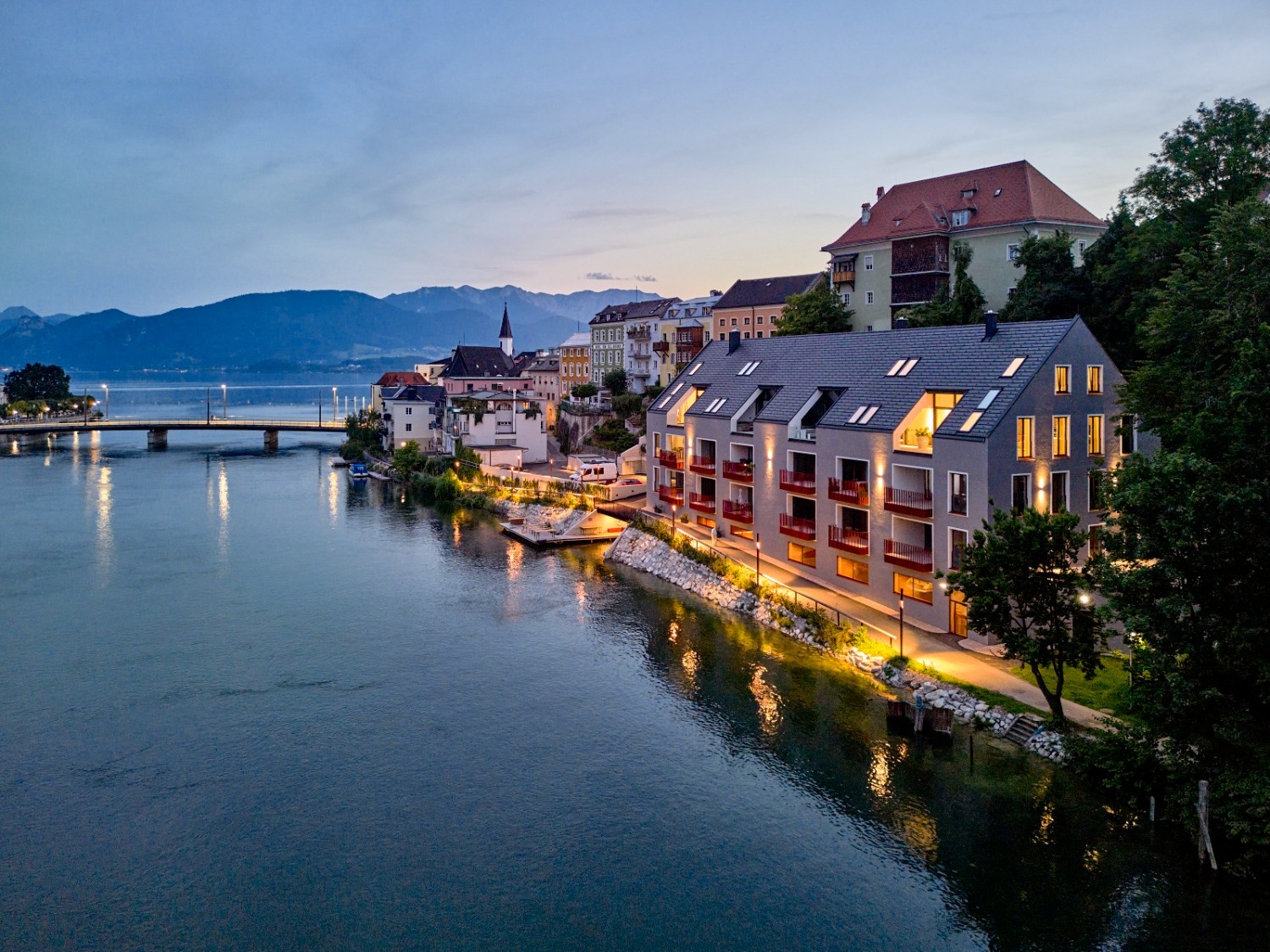 Luxus Penthouse mit Bootshaus am Traunsee