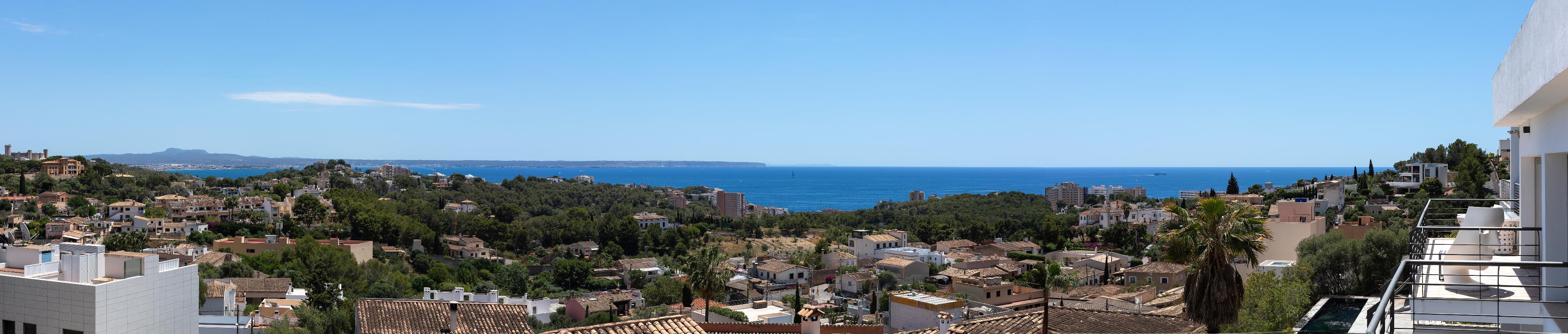 A villa to fall in love with, offering panoramic sea views